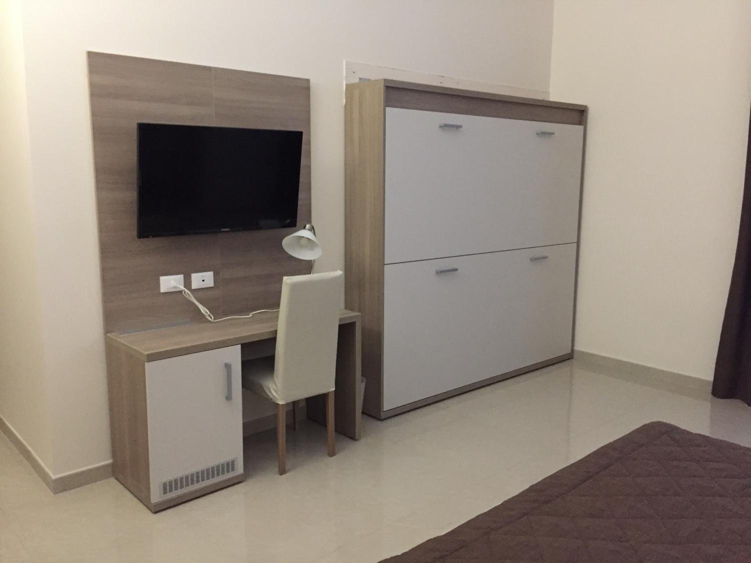 Superior Quadruple Room - Photo 1