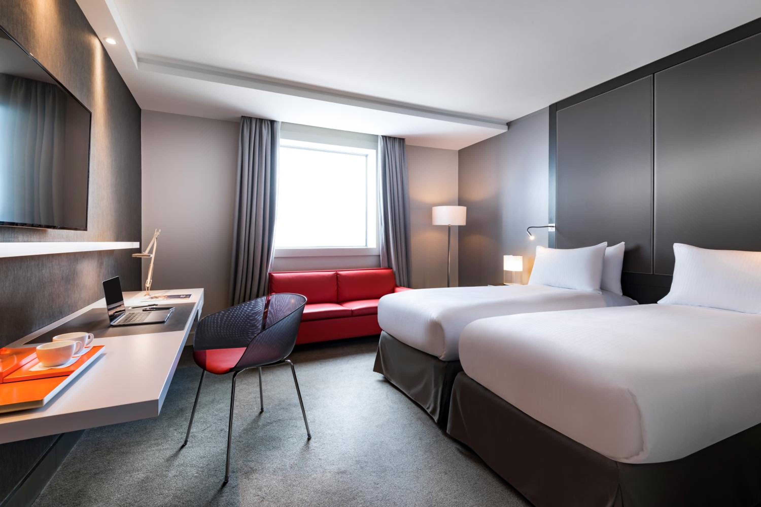 Superior Twin Room with View - Photo 3