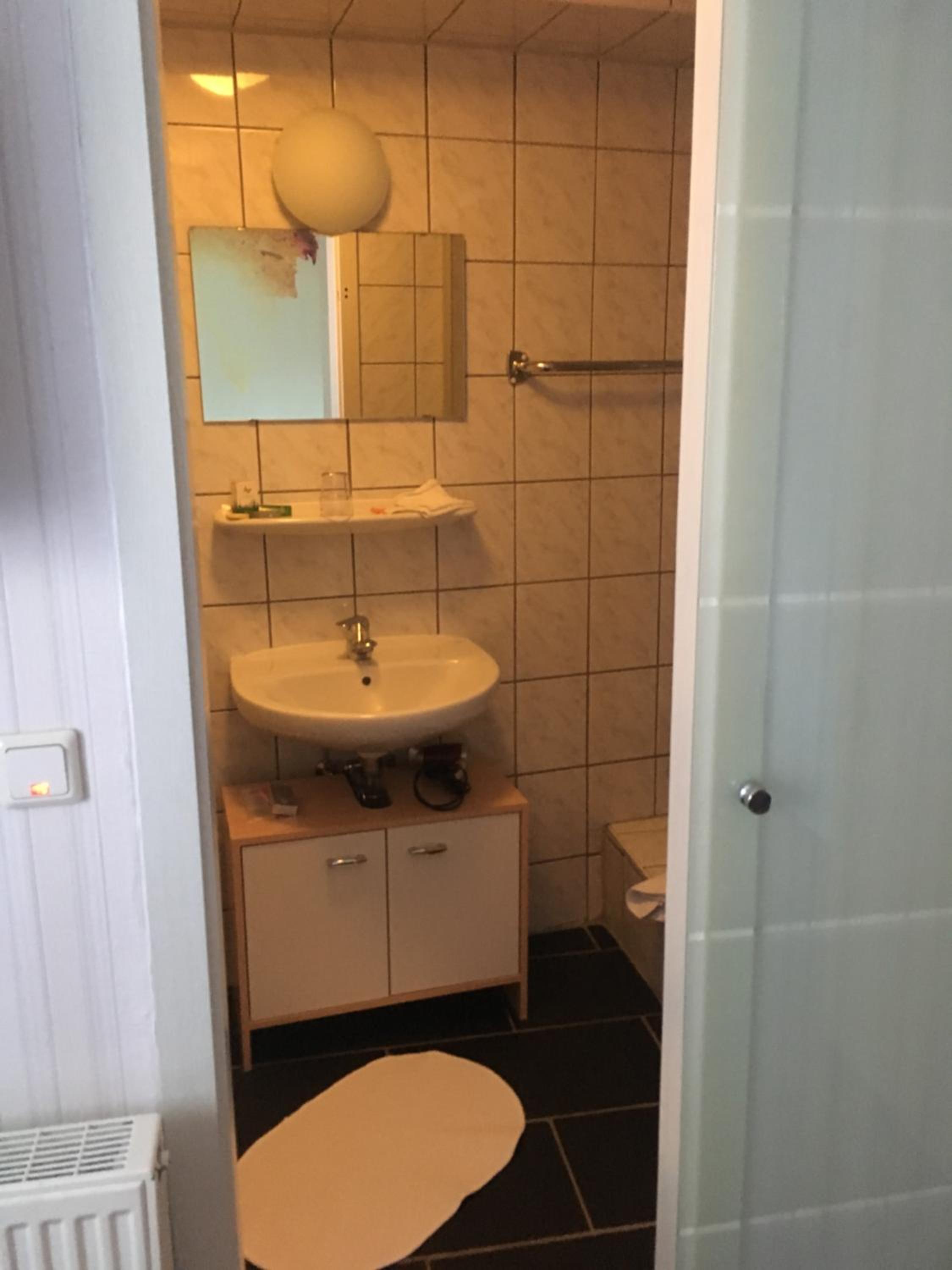 Single Room photo 3