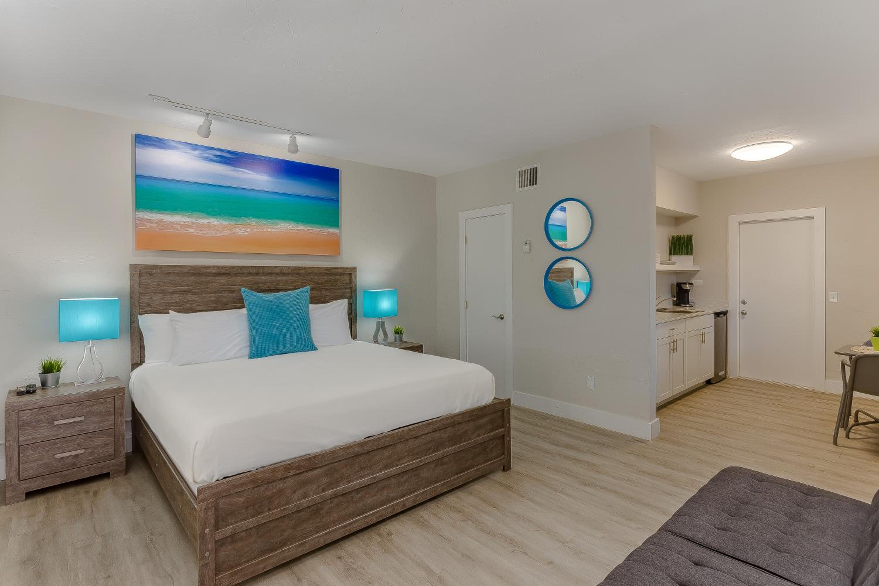 Superior King Suite