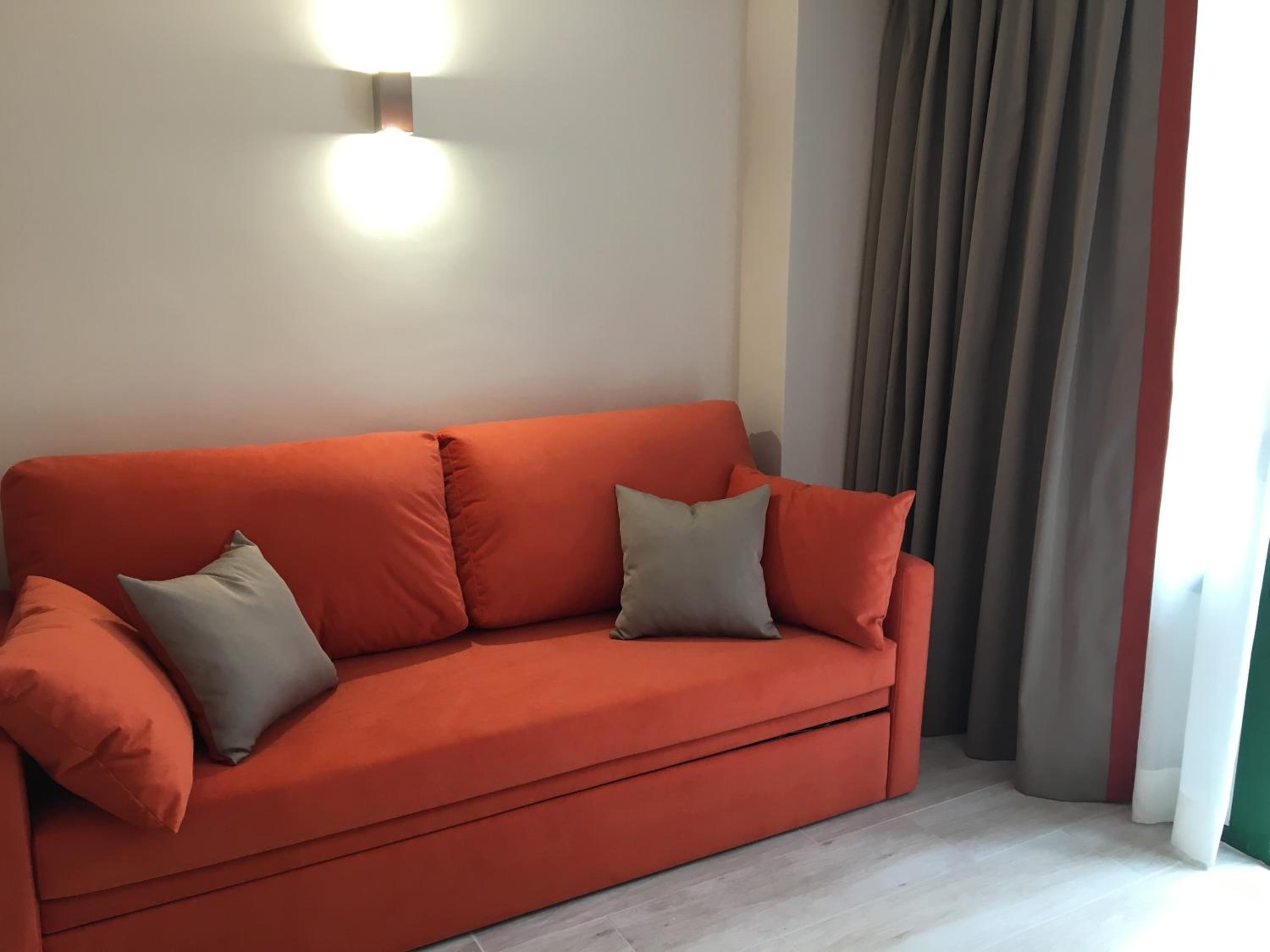 Family Room (2 Adults + 4 Children) - Photo 3