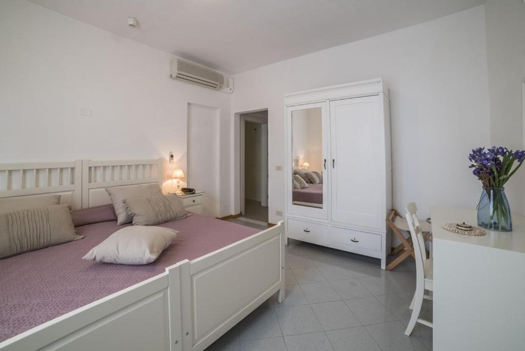 Double Room - Photo 4