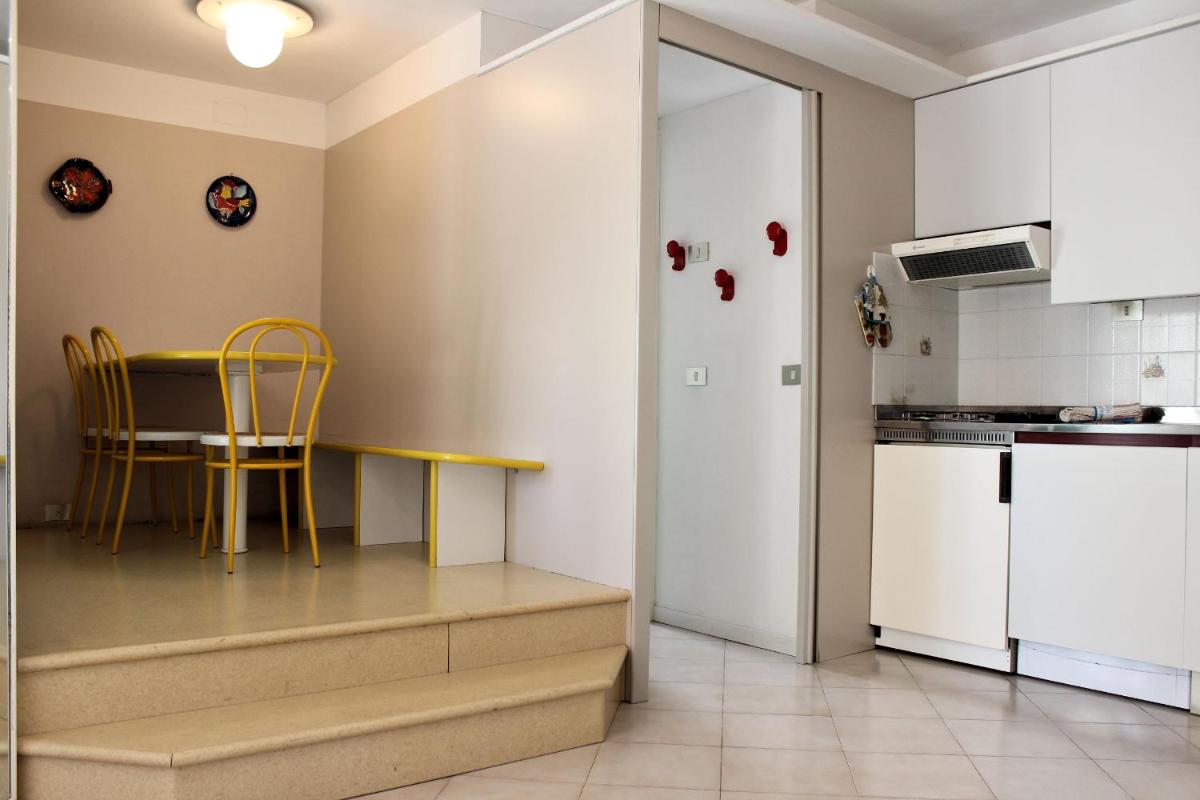 Studio Apartment photo 2