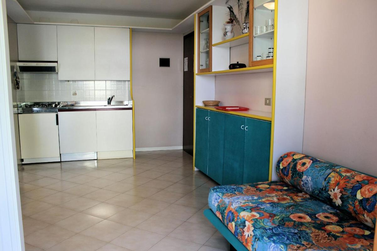 Studio Apartment photo 1