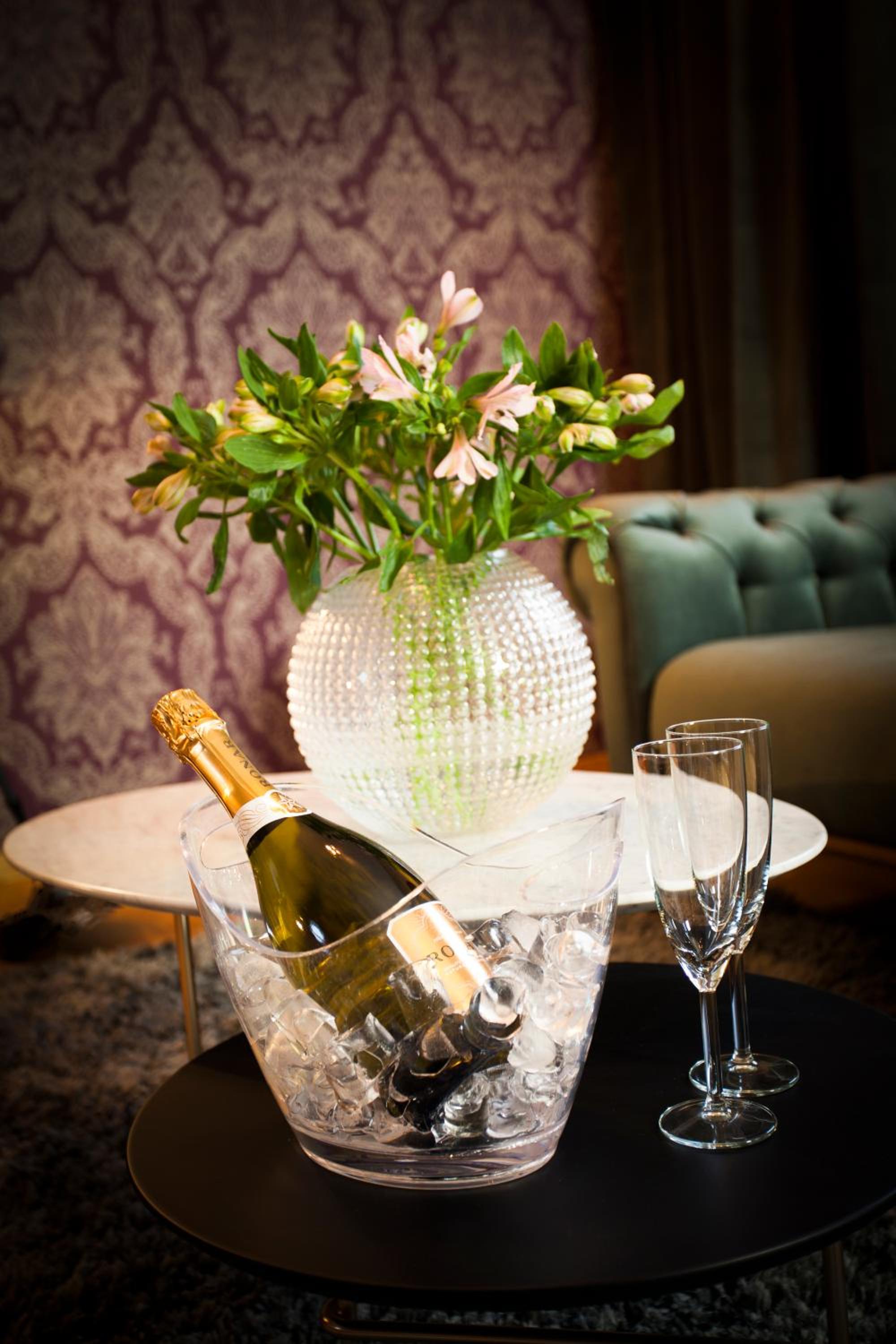 Suite - Photo 7