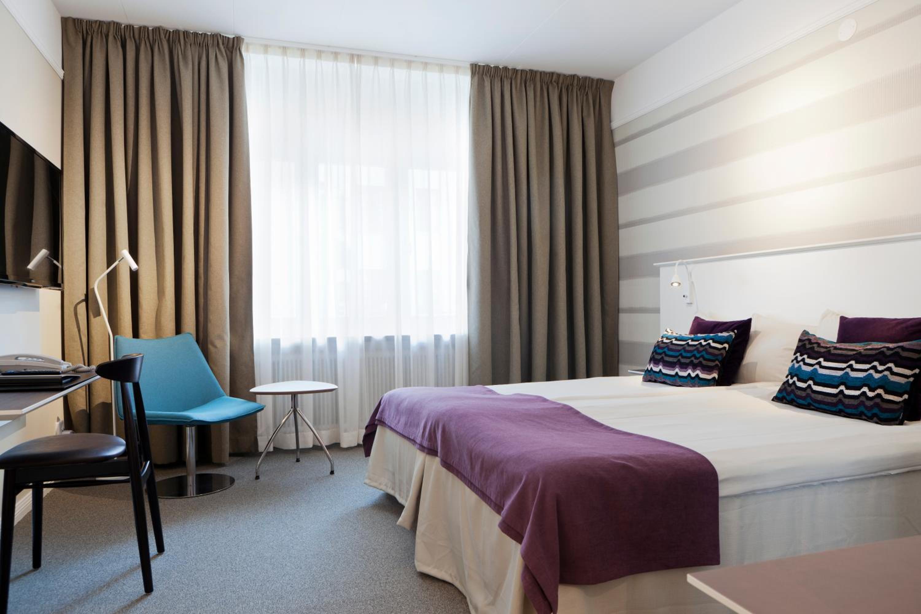 Standard Twin Room - Photo 6