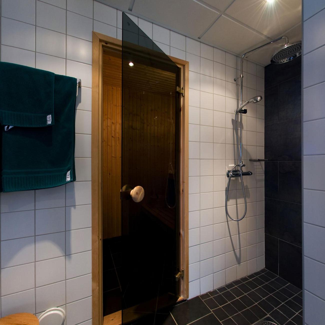 Suite - Photo 2