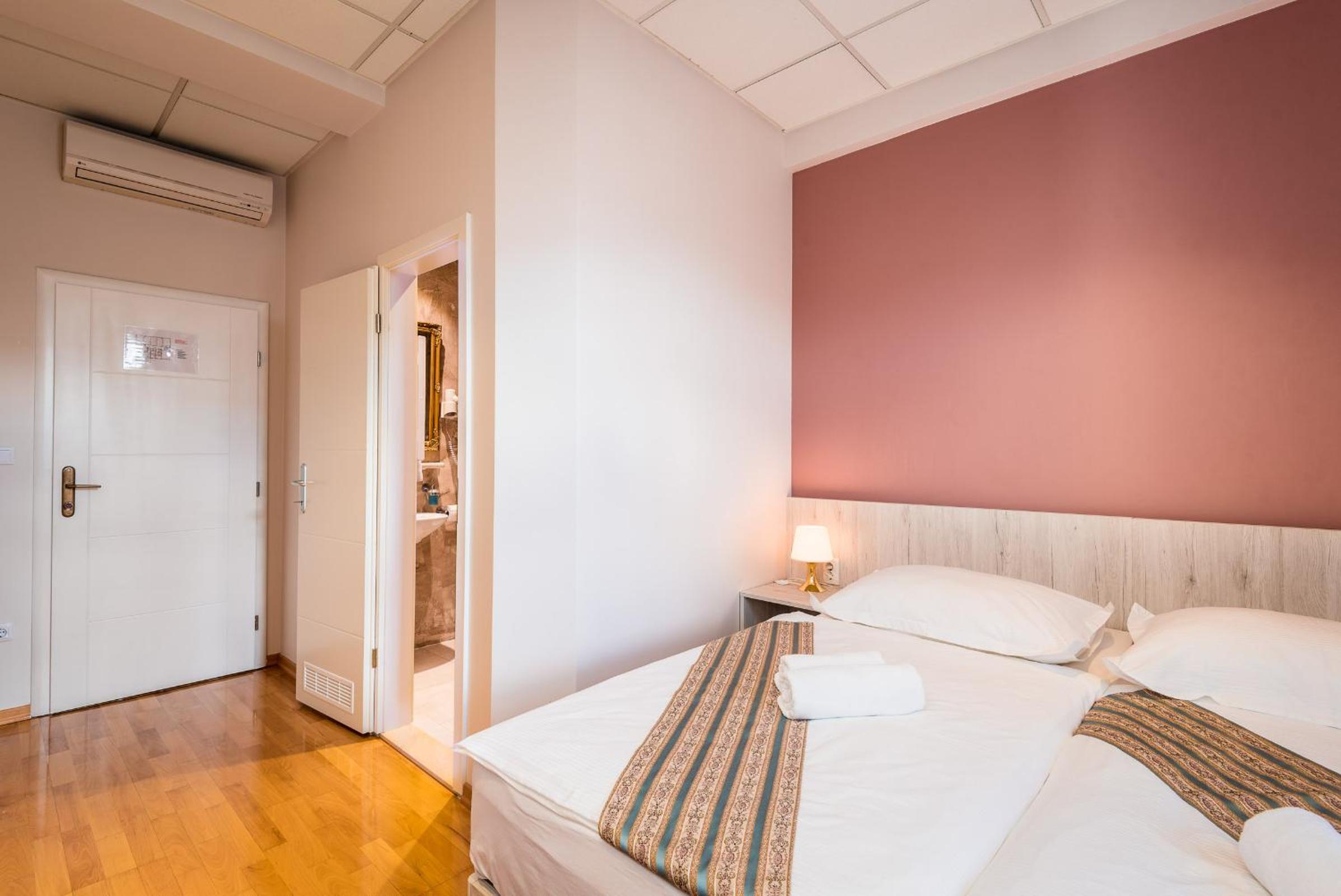 Superior Double Room - Photo 6