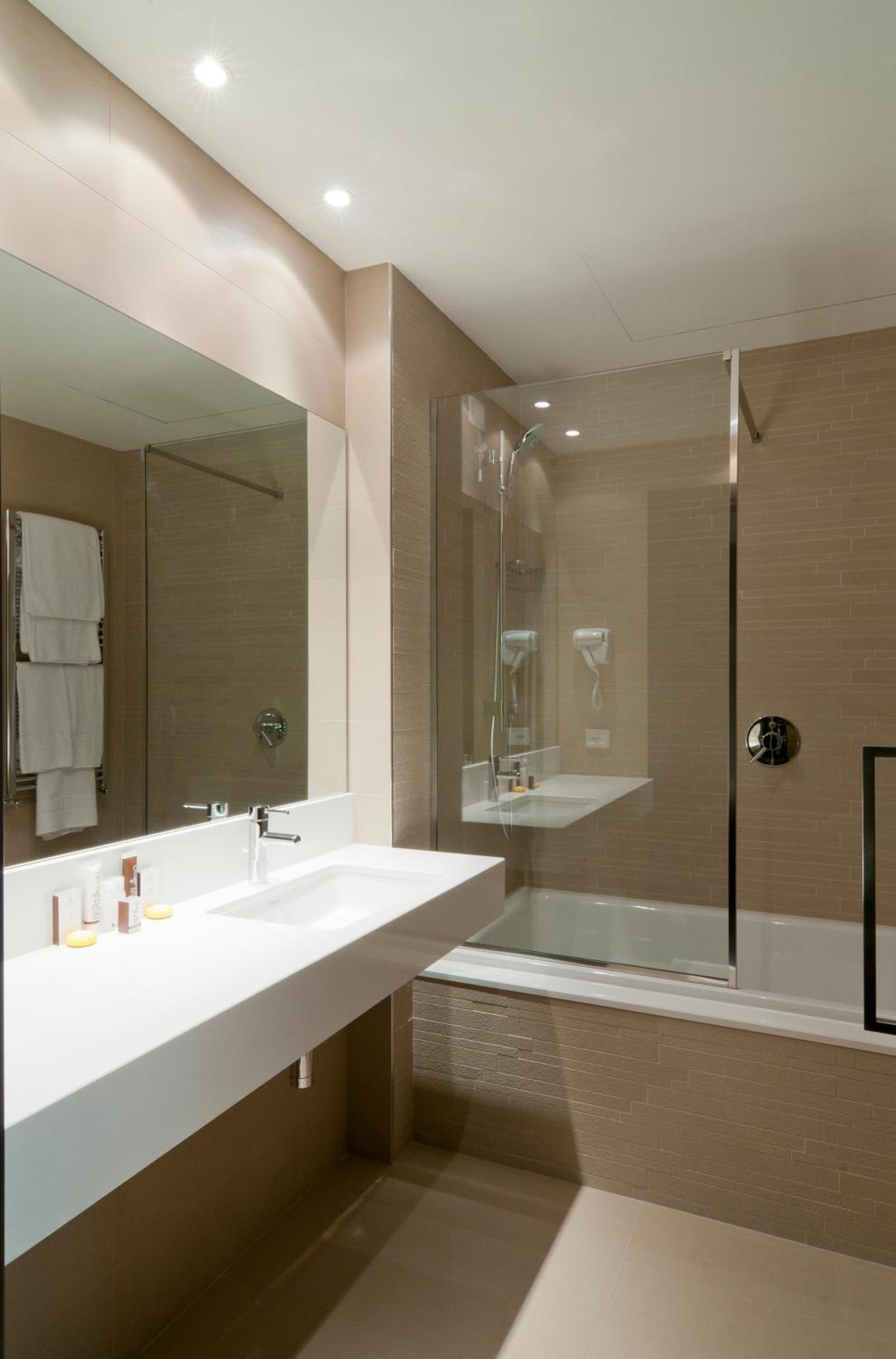 Double Room - Photo 6