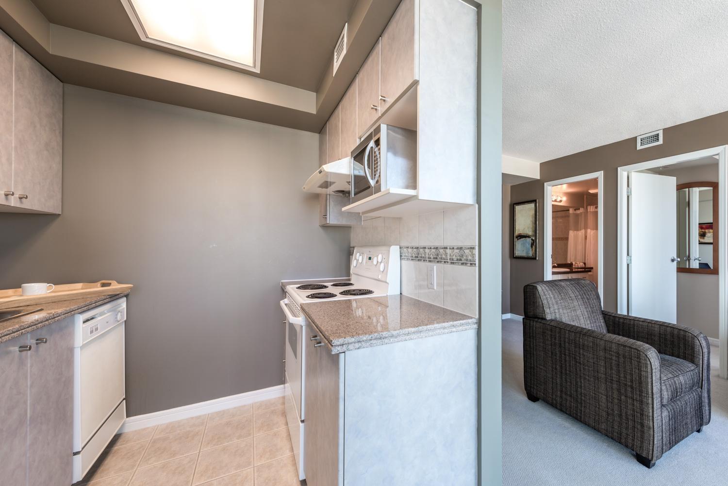 Carmana One-Bedroom Suite thumbnail 6