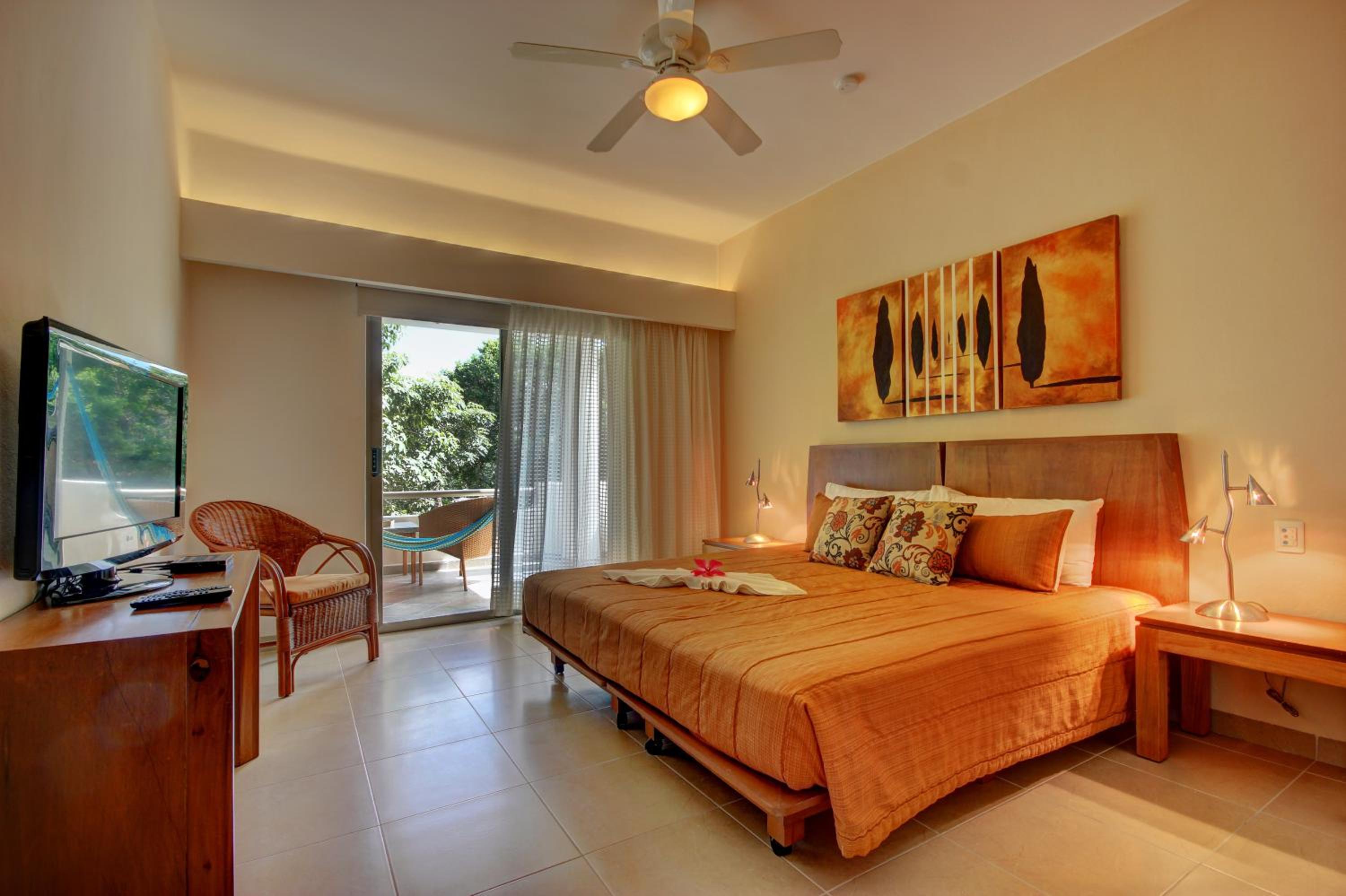 Riviera Two-Bedroom Apartment - Photo 7