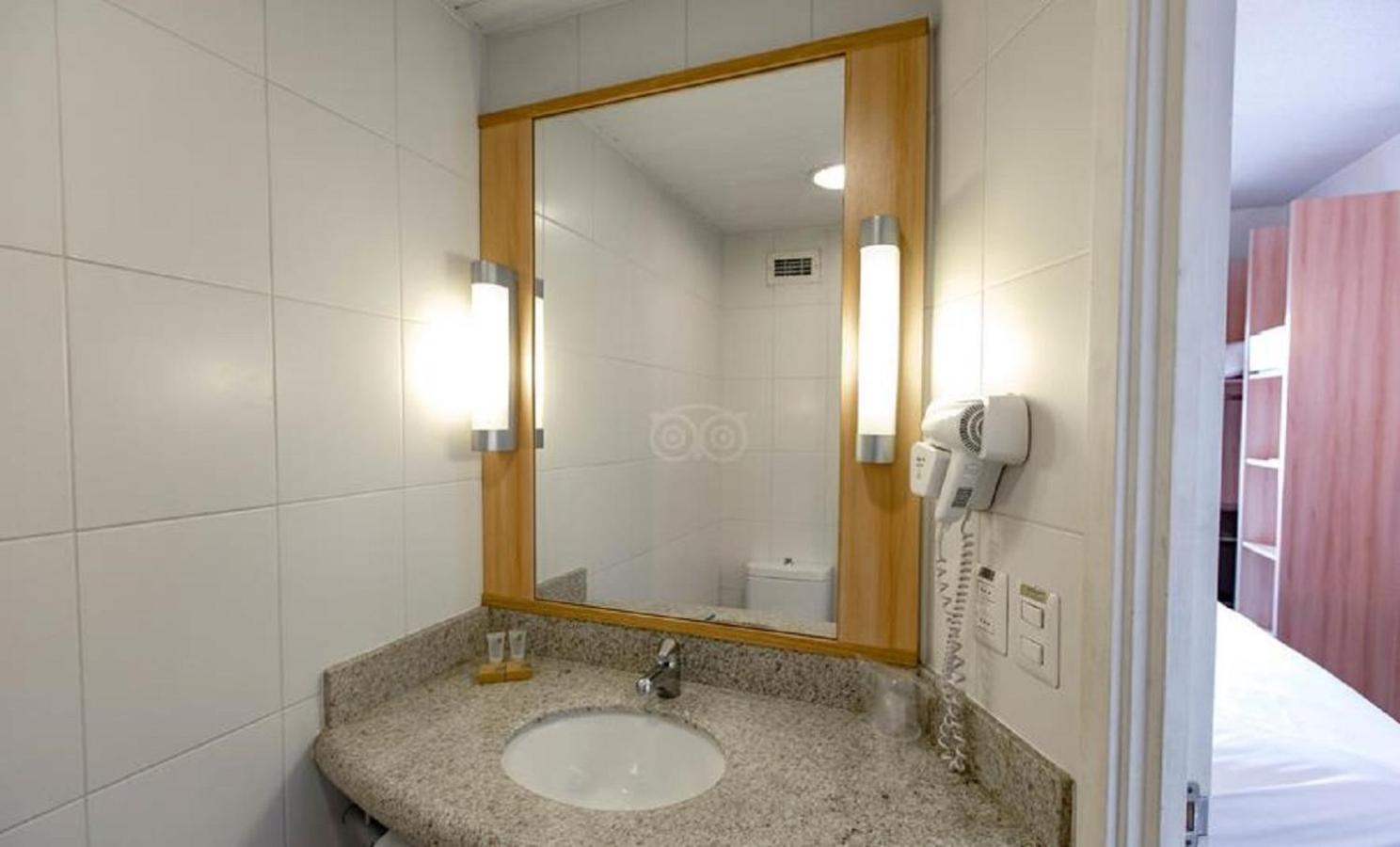Queen Room photo 3