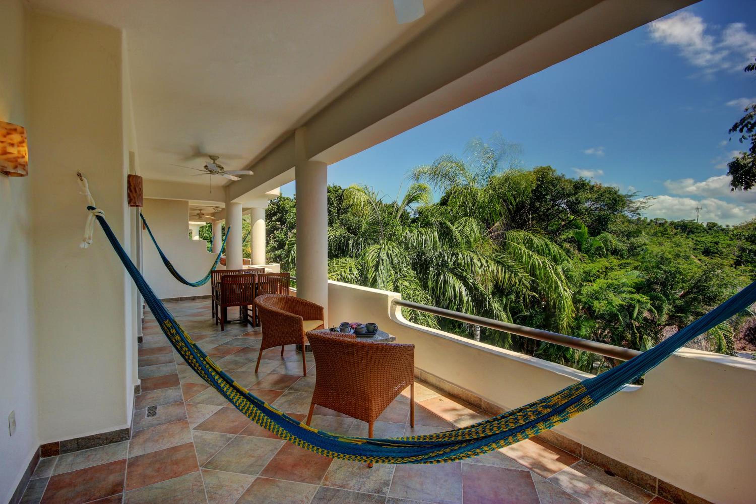 Riviera Three-Bedroom Apartment  - Photo 11
