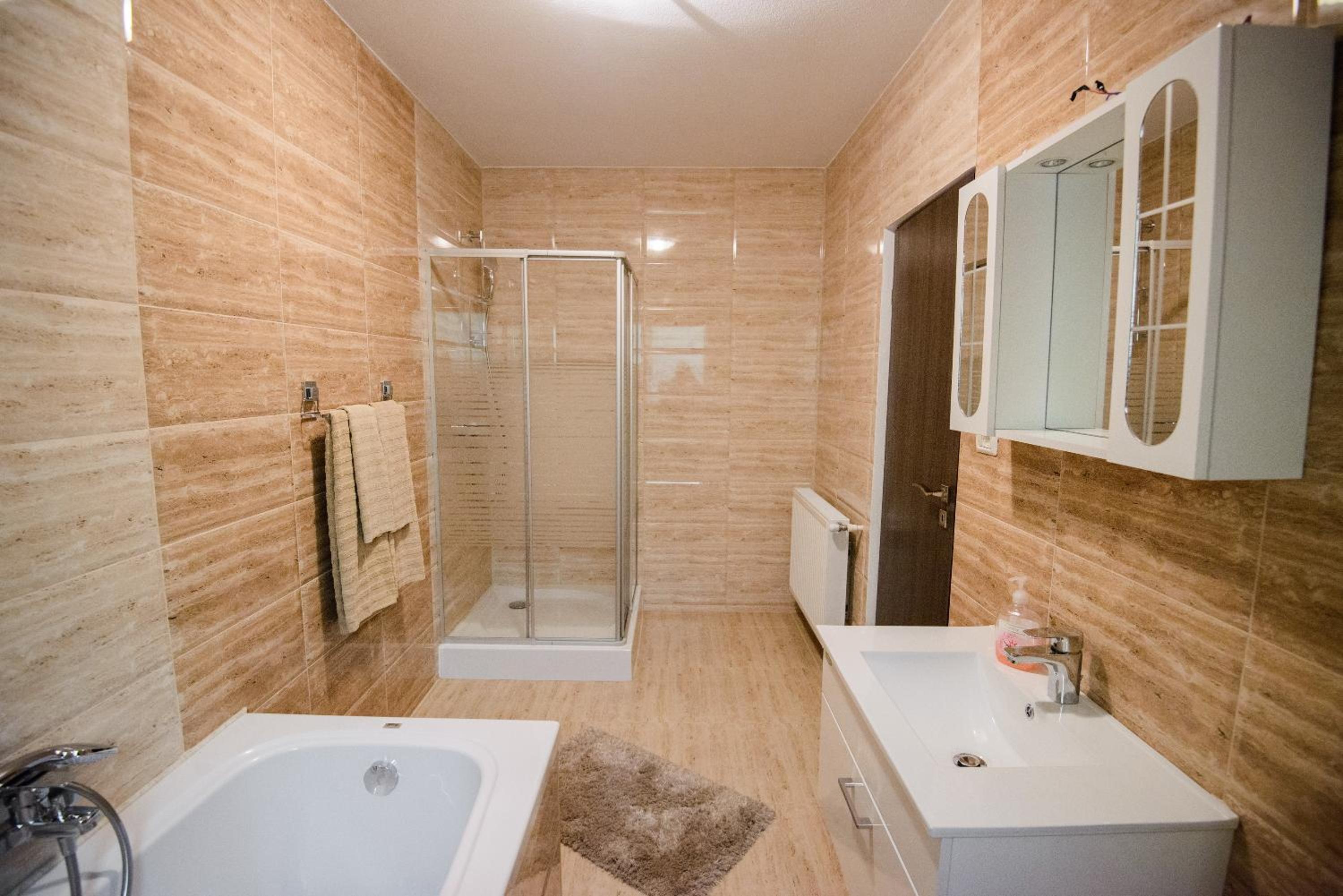 Deluxe Triple Room - Photo 29