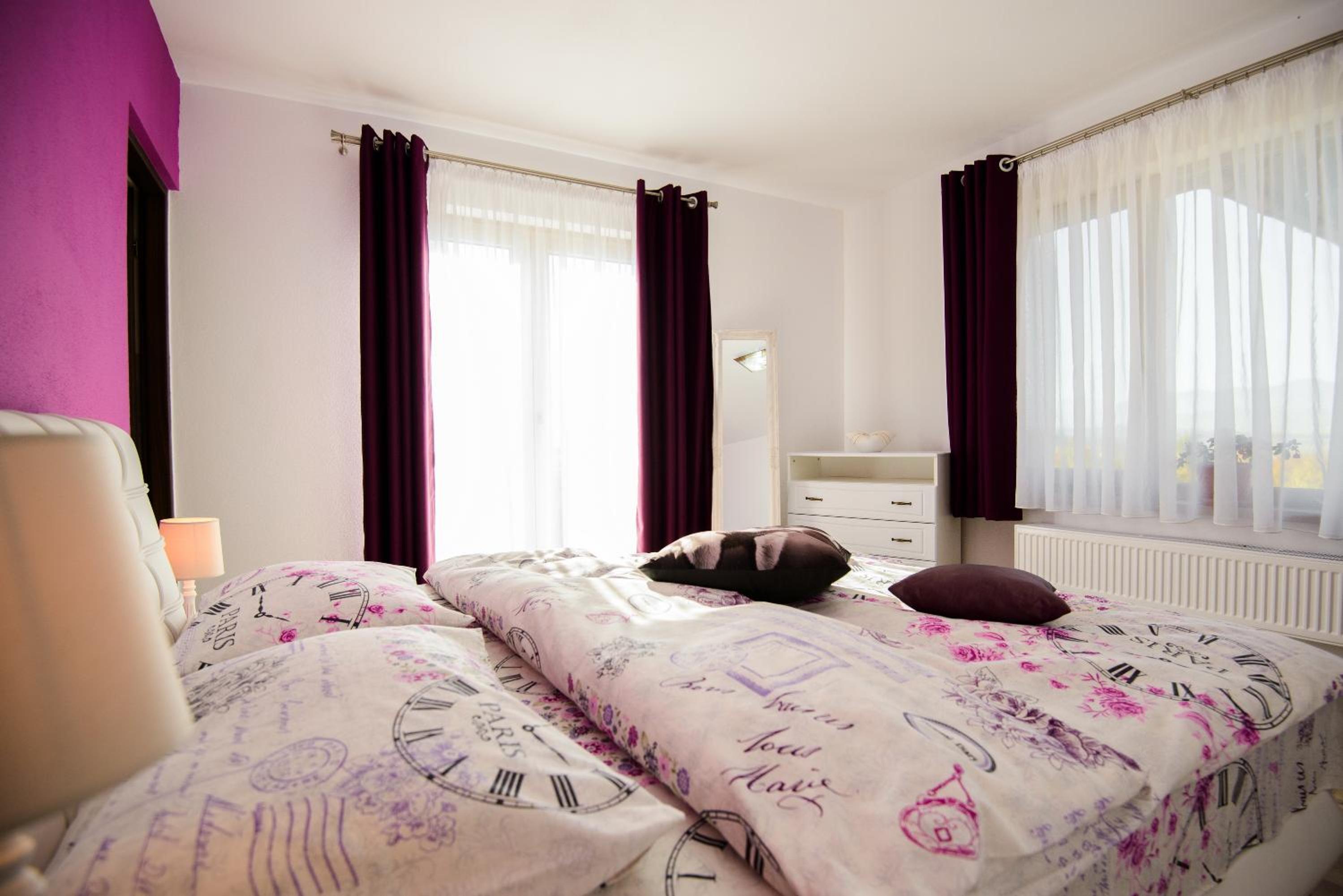Deluxe Double Room with Bath - Photo 15