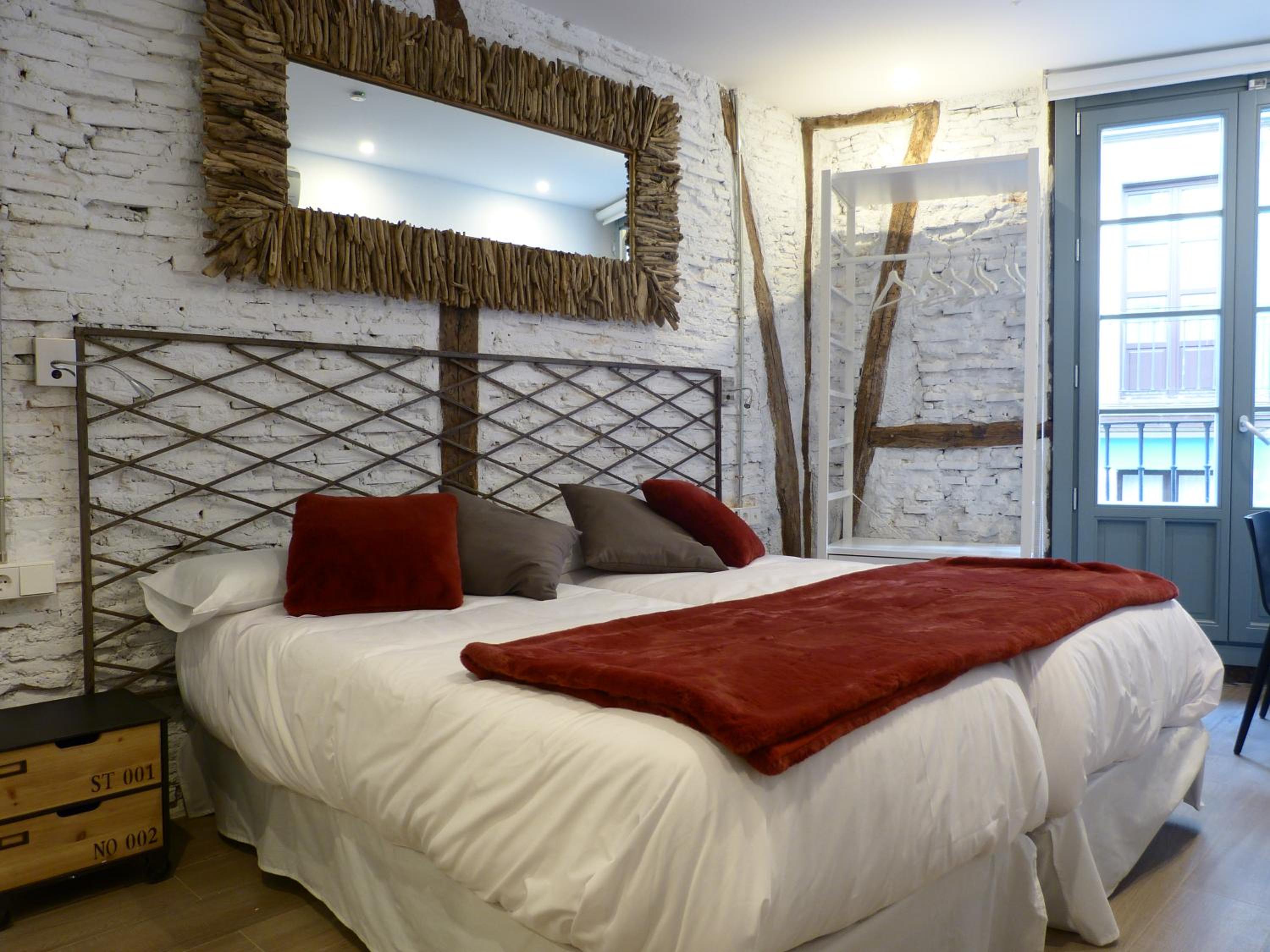 Deluxe Twin Room - Photo 6