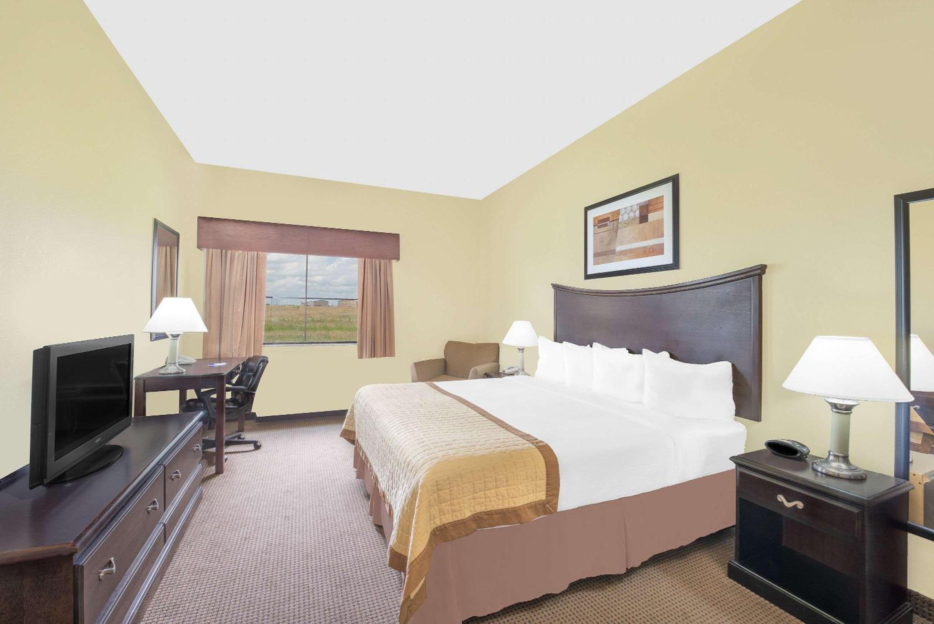 Business King Room - Non-Smoking - Photo 4