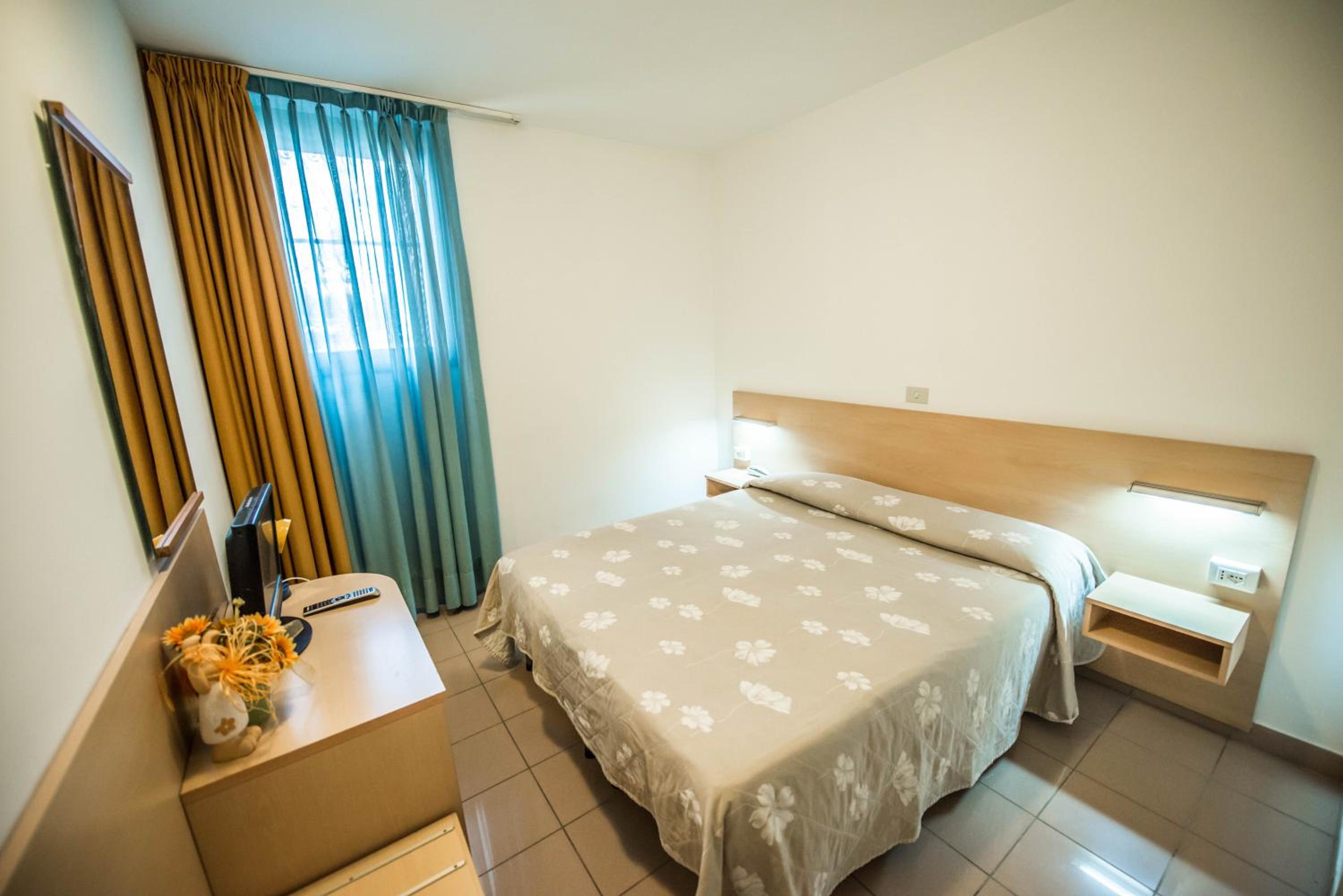 Economy Double Room - Photo 4