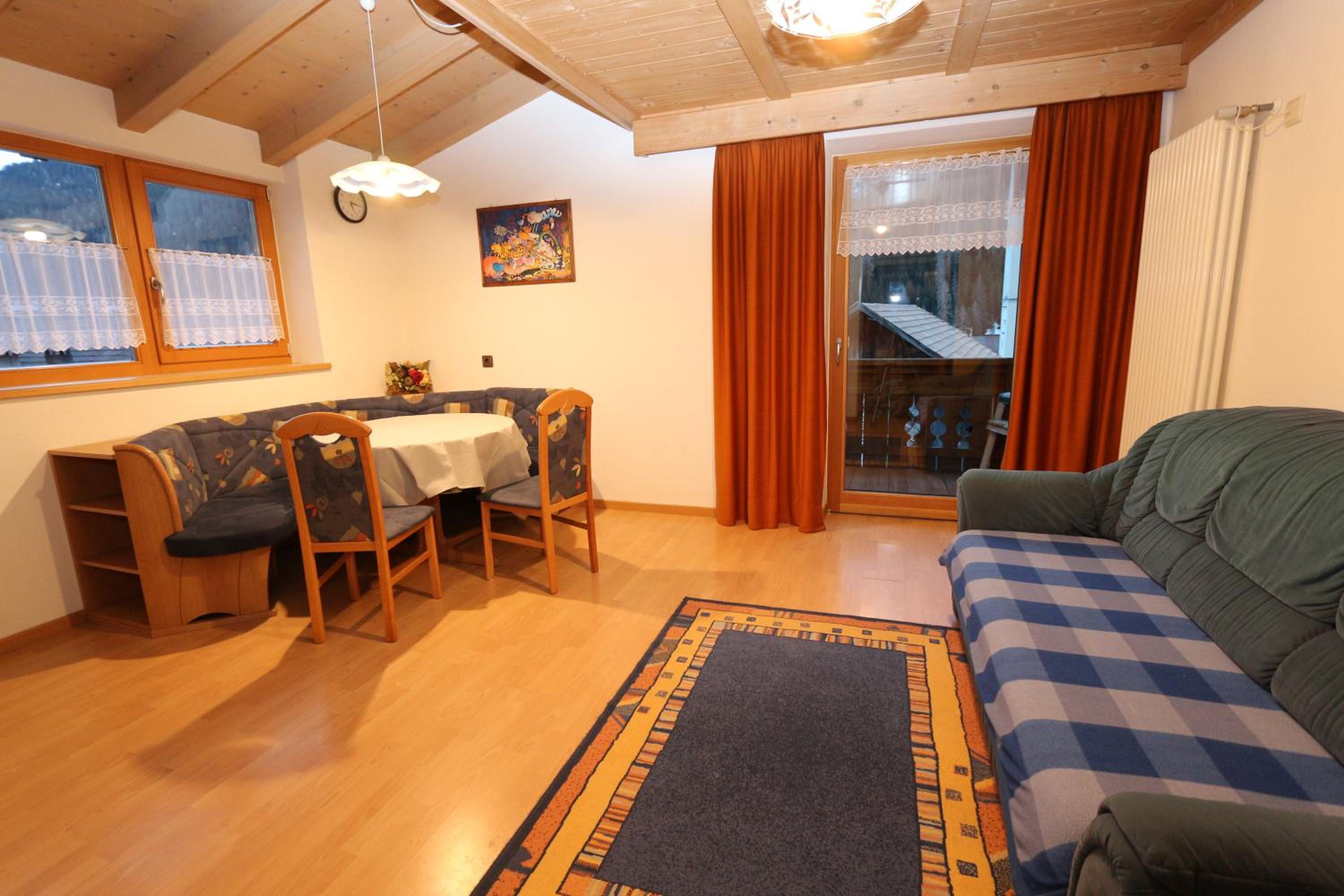 Apartment with Balcony photo 1