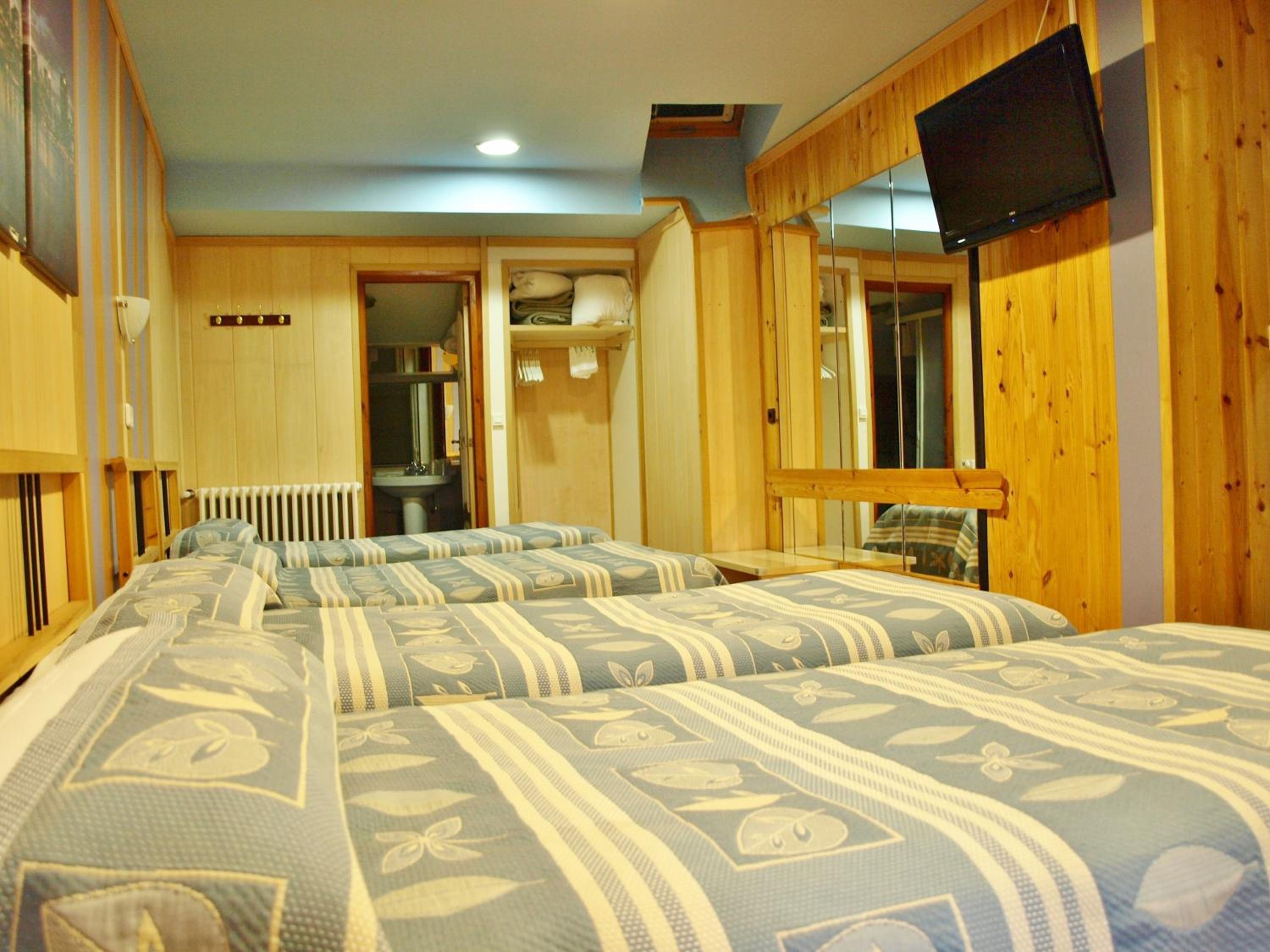 Quadruple Room photo 3
