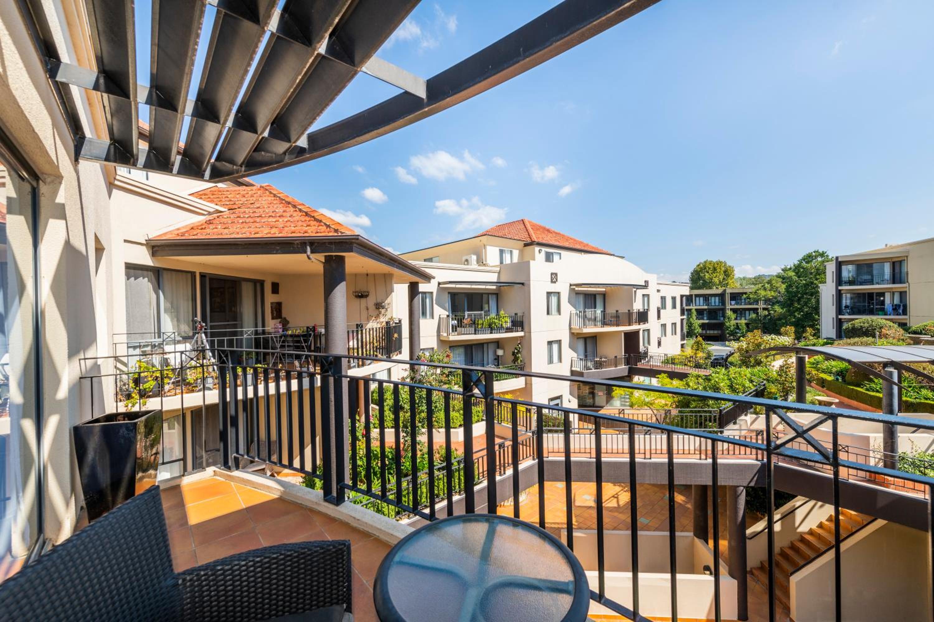 Three Bedroom Apartment with Garden View