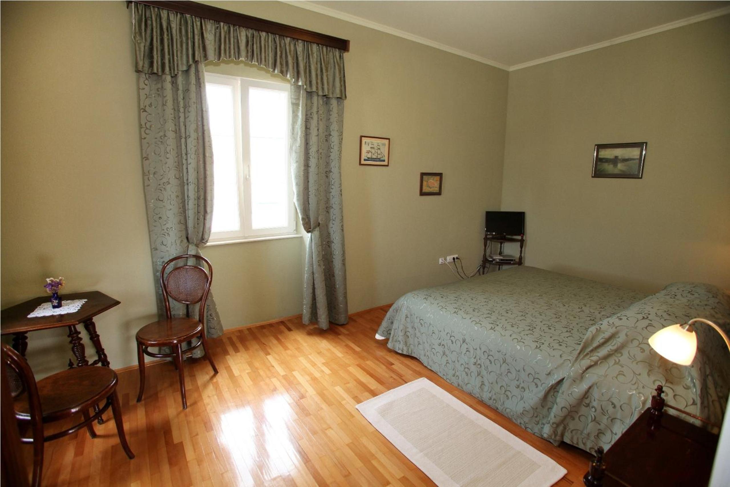 Double Room with City View - Photo 25