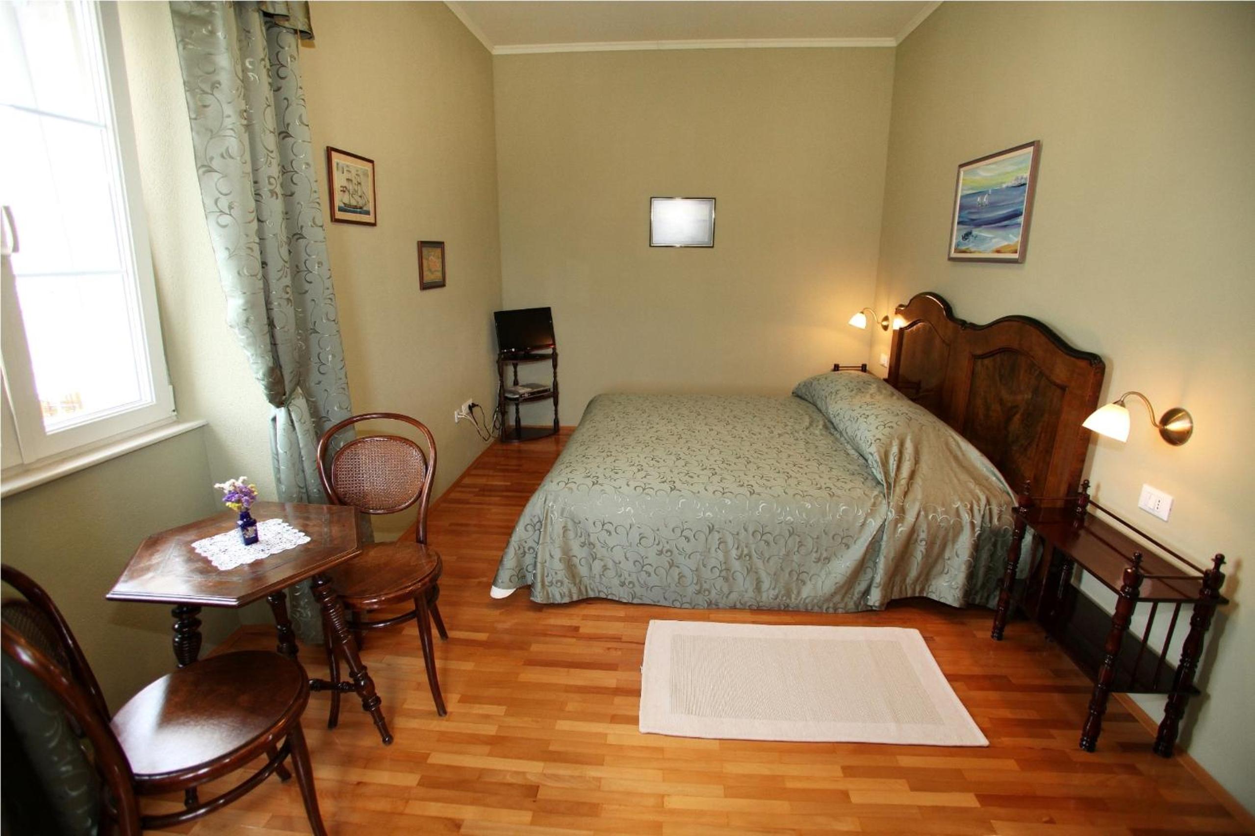 Double Room with City View - Photo 24