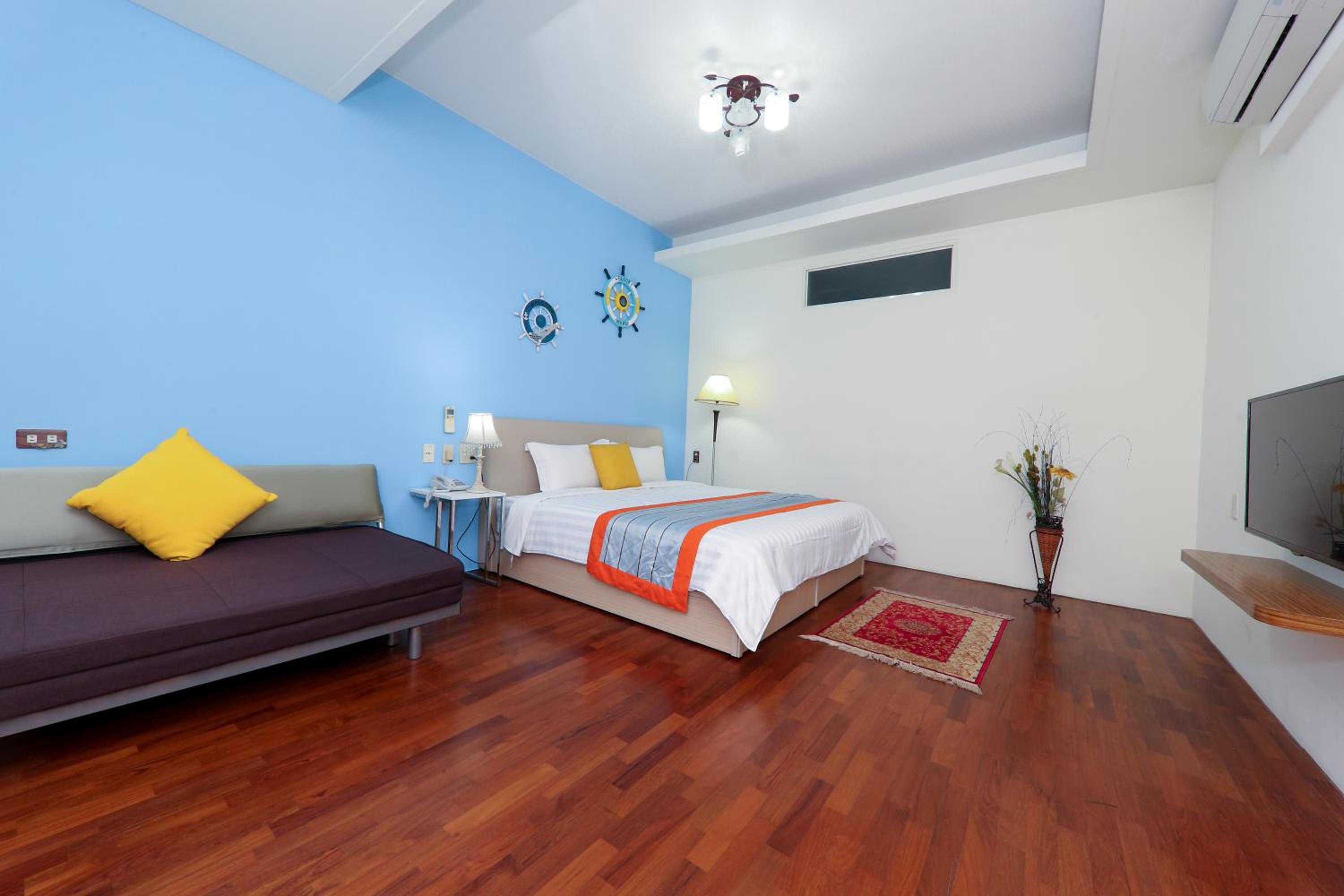 Budget Double Room ( No Window )  photo 2