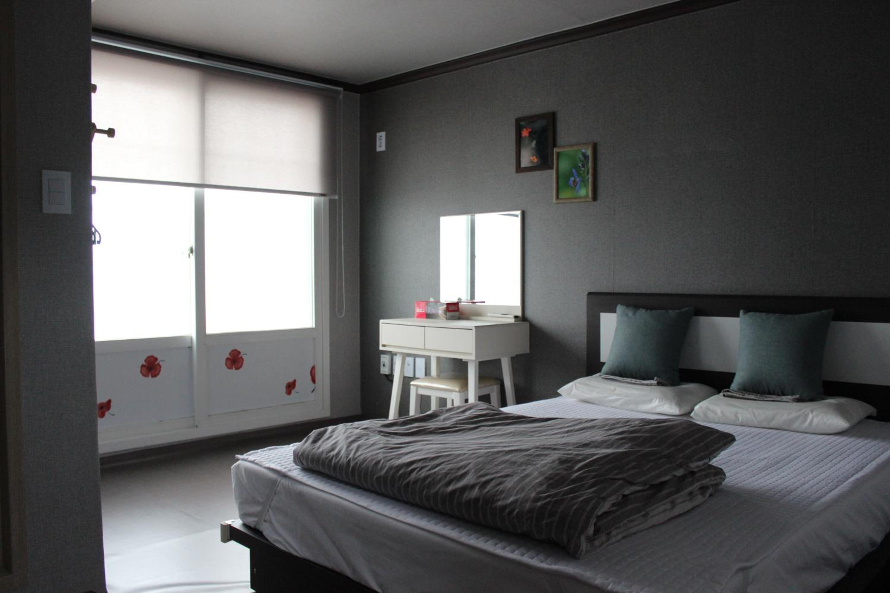 Double Room - Photo 2