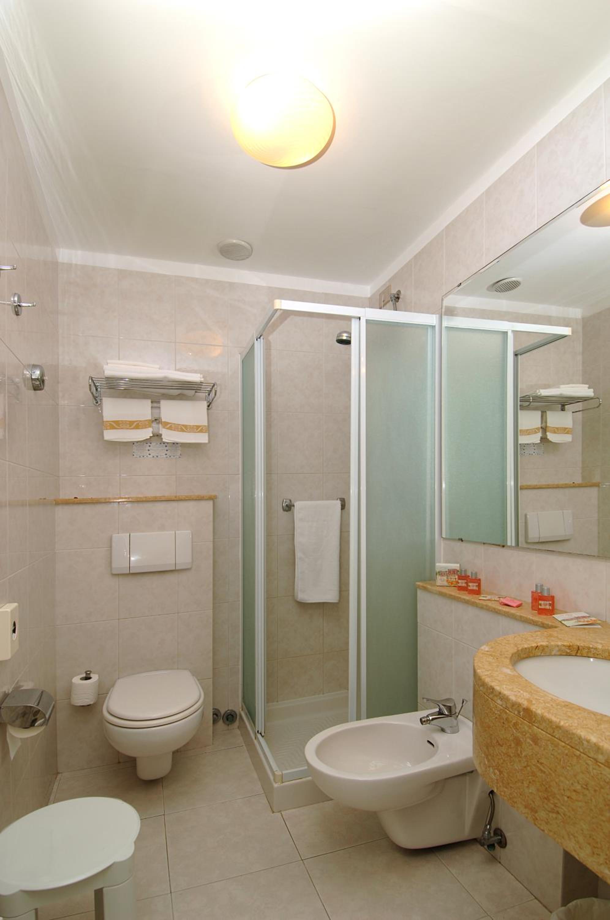 Double Room with Balcony and Sea View photo 2