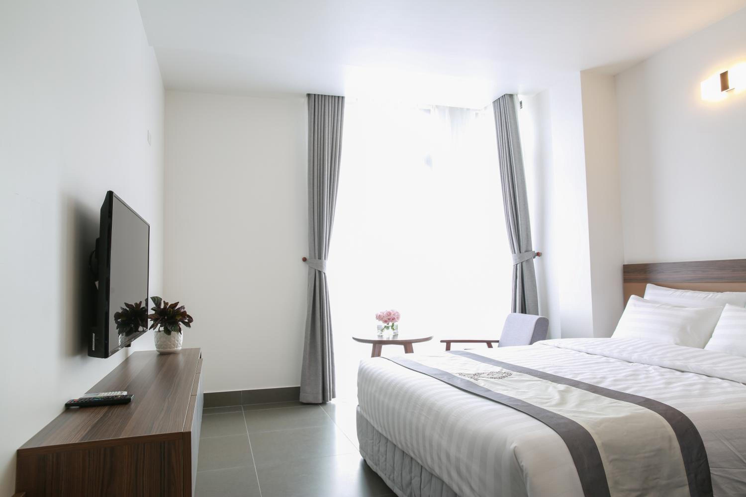 Deluxe Double Room - Photo 12