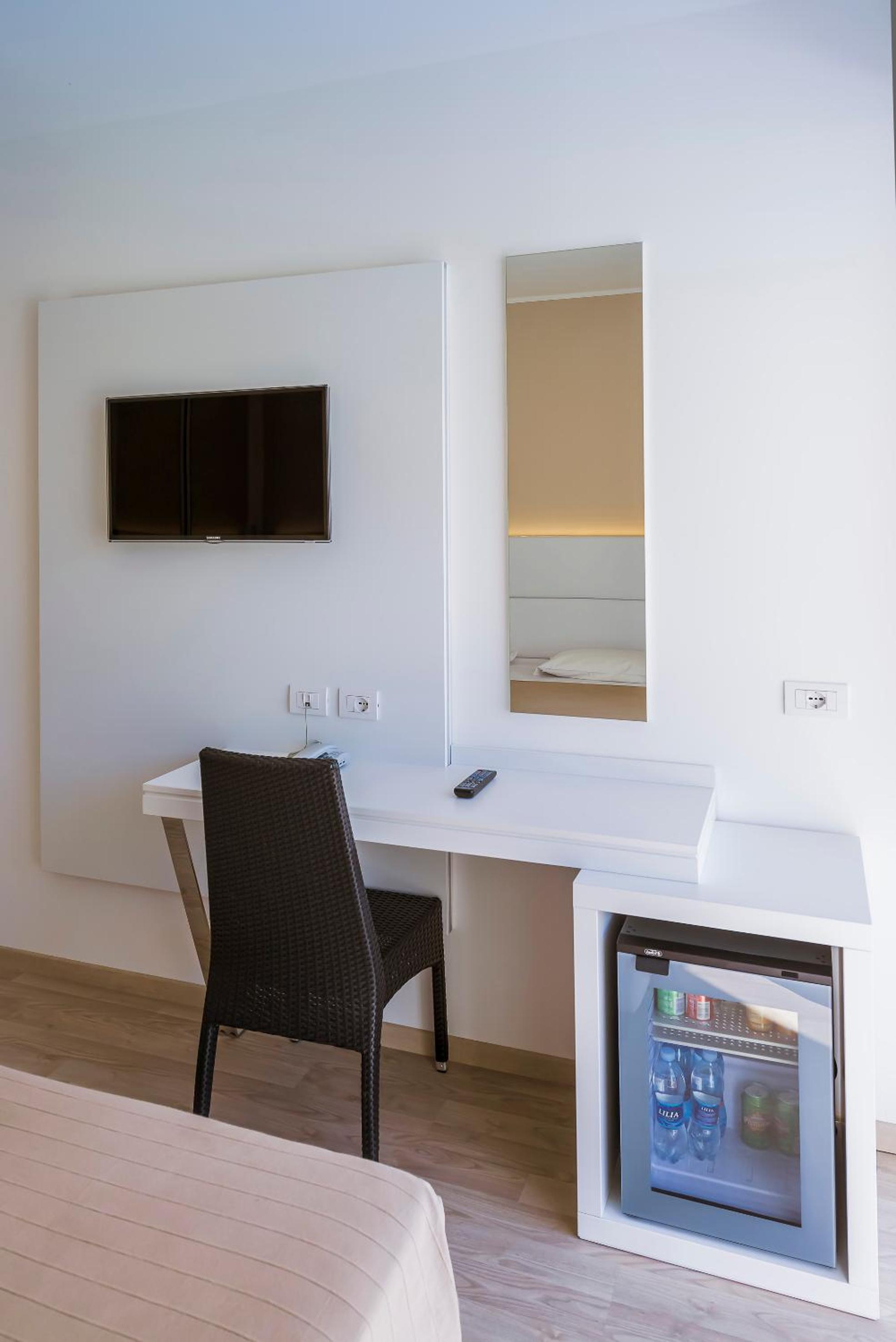 Superior Double or Twin Room photo 2