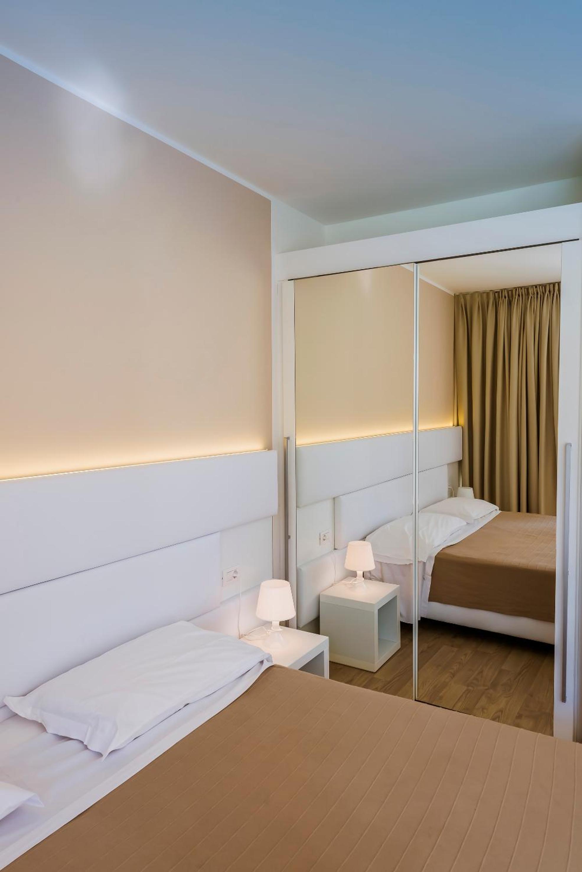 Superior Double or Twin Room photo 3