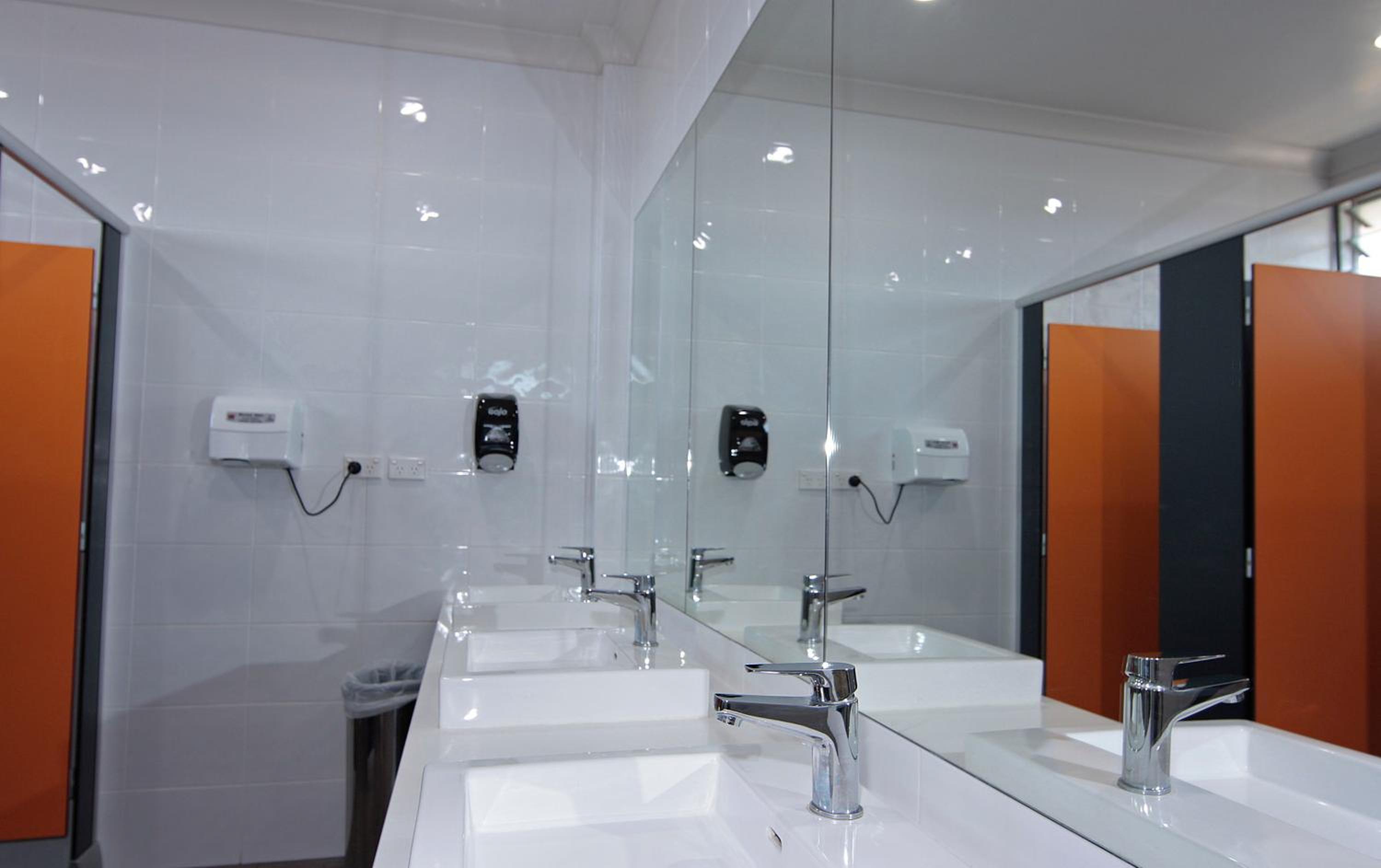 Bed in 6-Bed Mixed Dormitory Room photo 3
