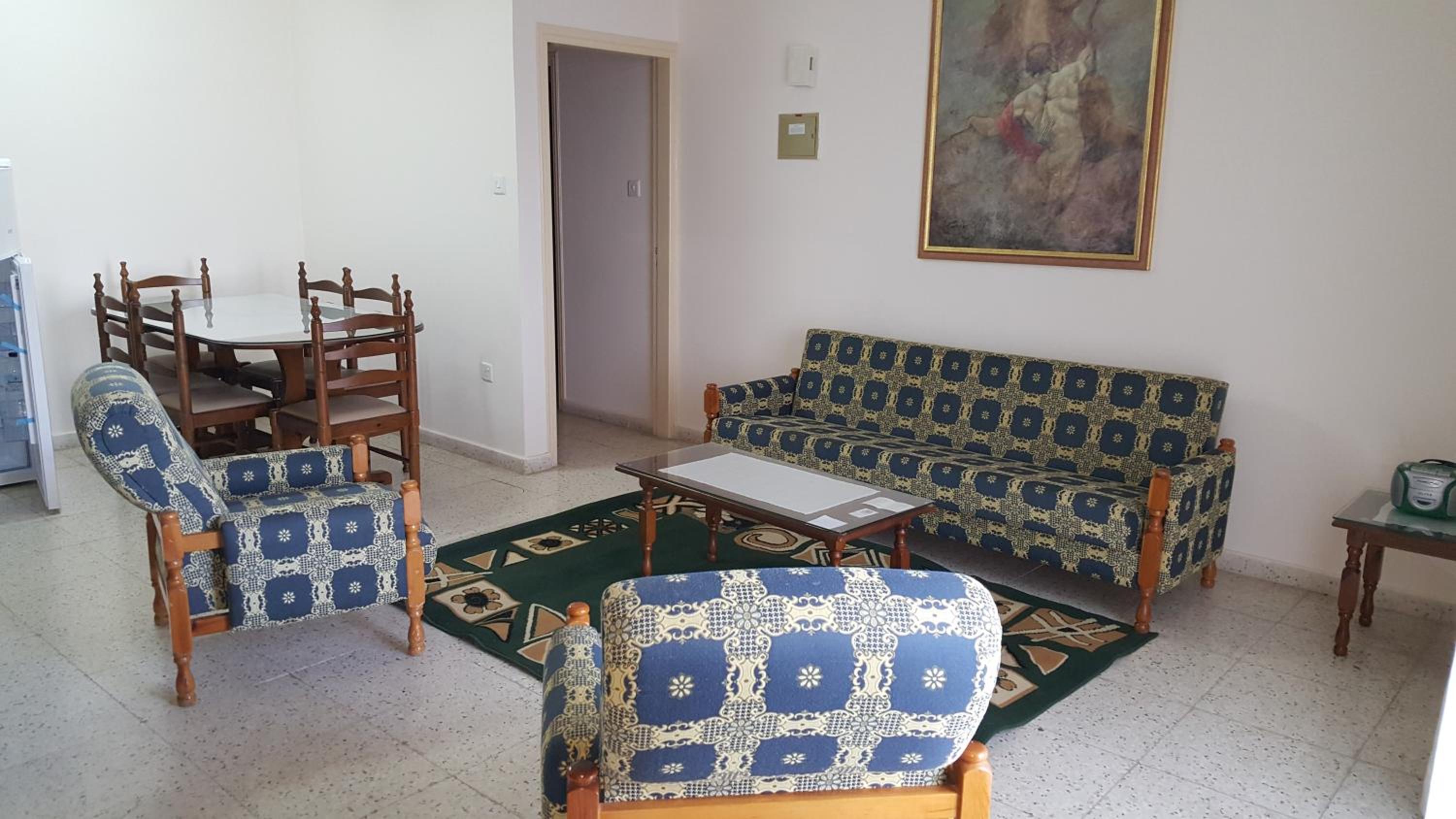 Apartment mit Balkon