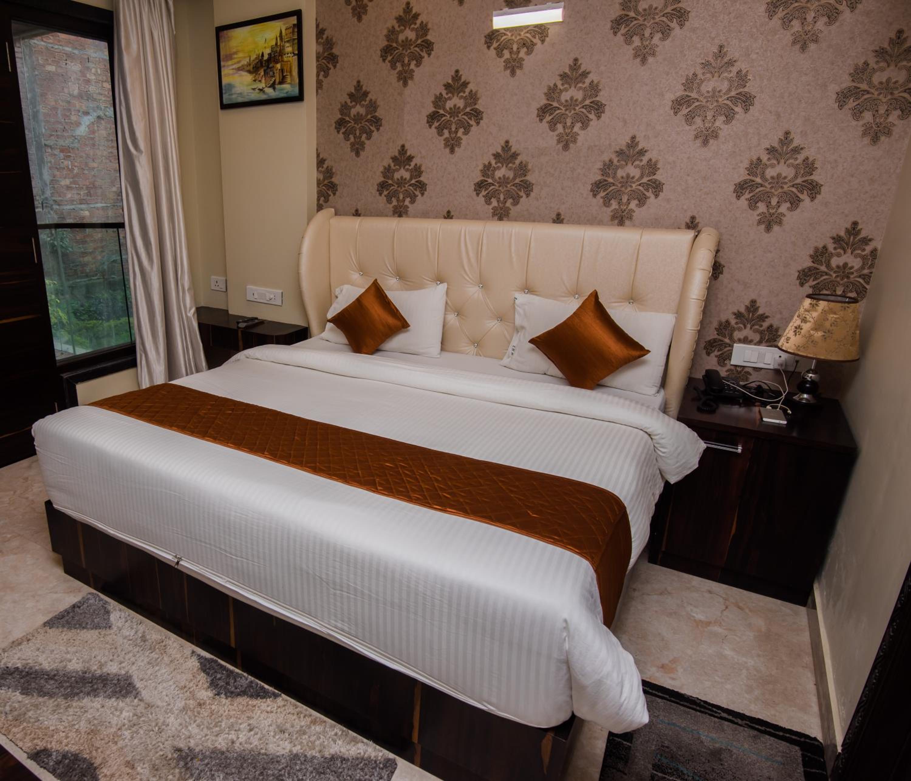 Standard Double or Twin Room (Evening Aarti with Boat Ride @ INR 500 Per Person)