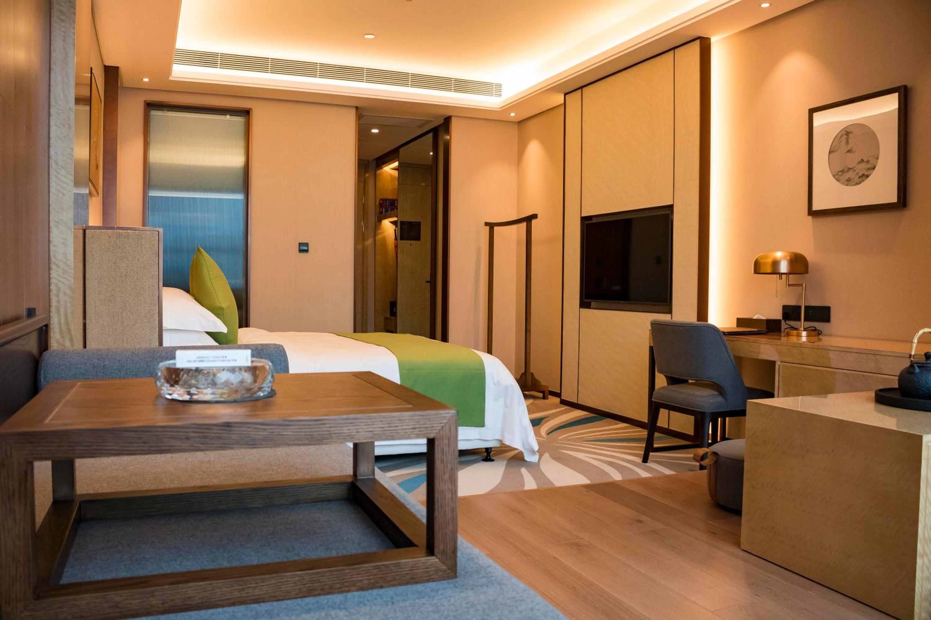 Deluxe King Room - Smoking