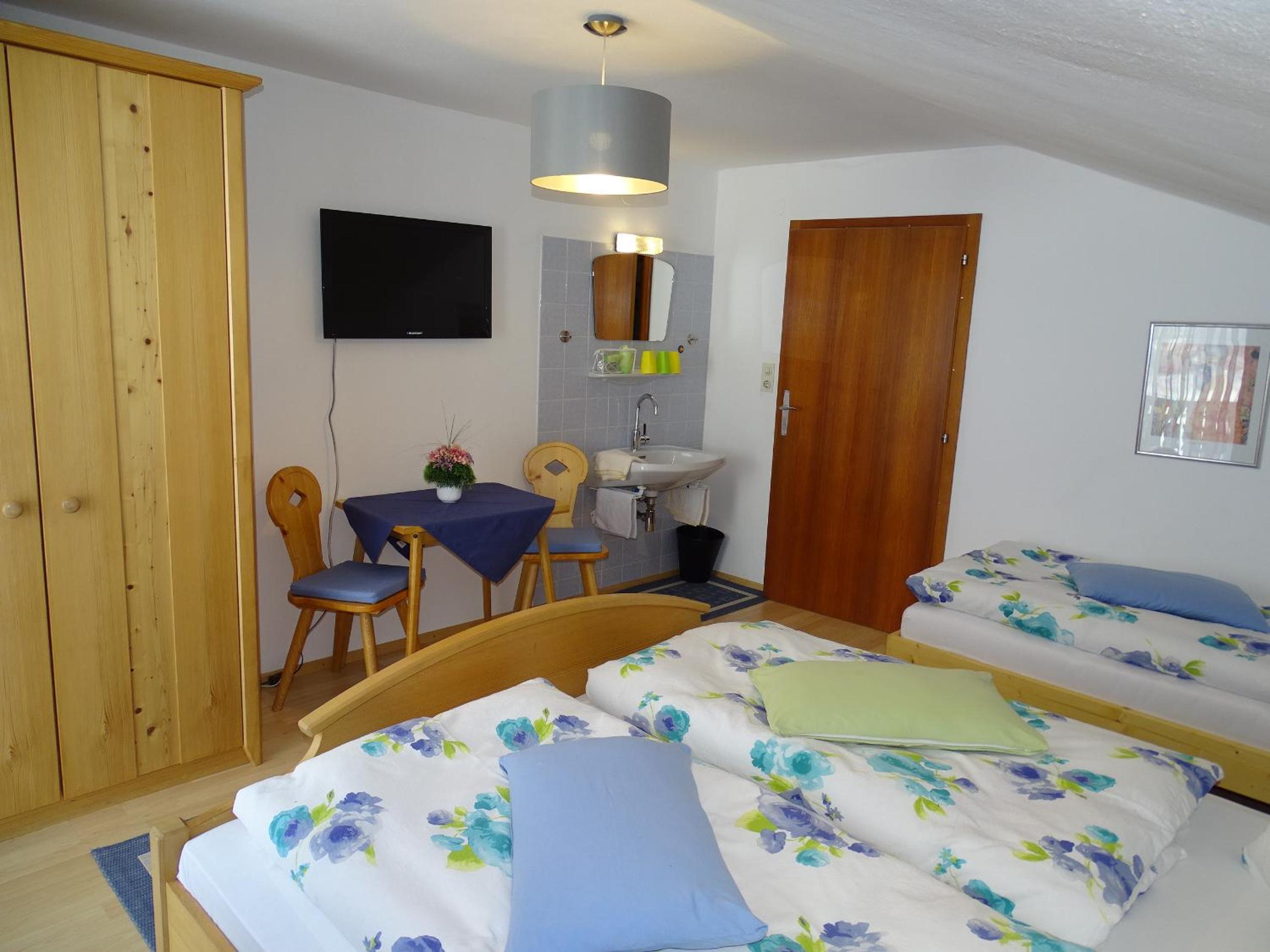 Triple Room photo 2