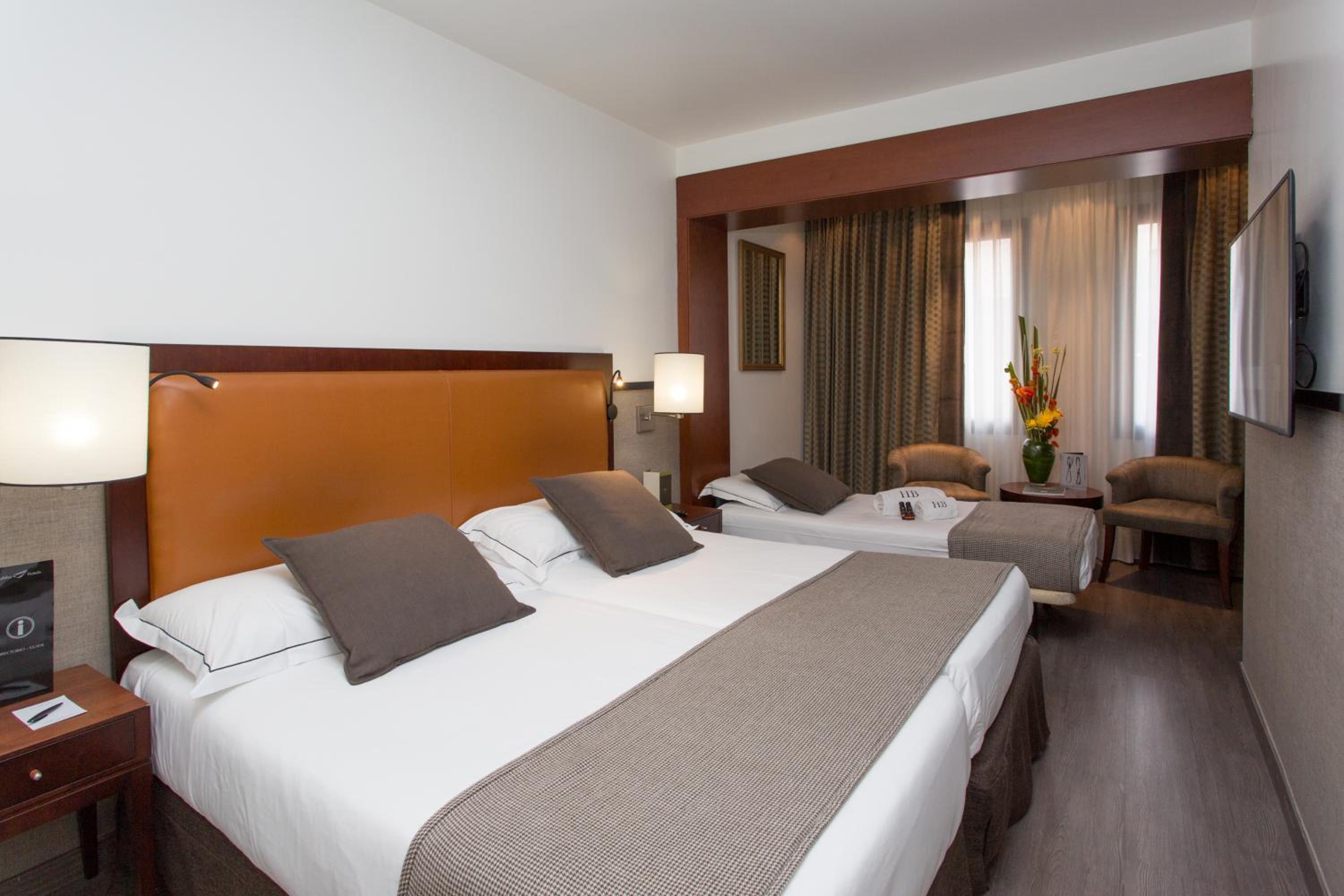 Habitación Doble o con Dos Camas con Cama Adicional