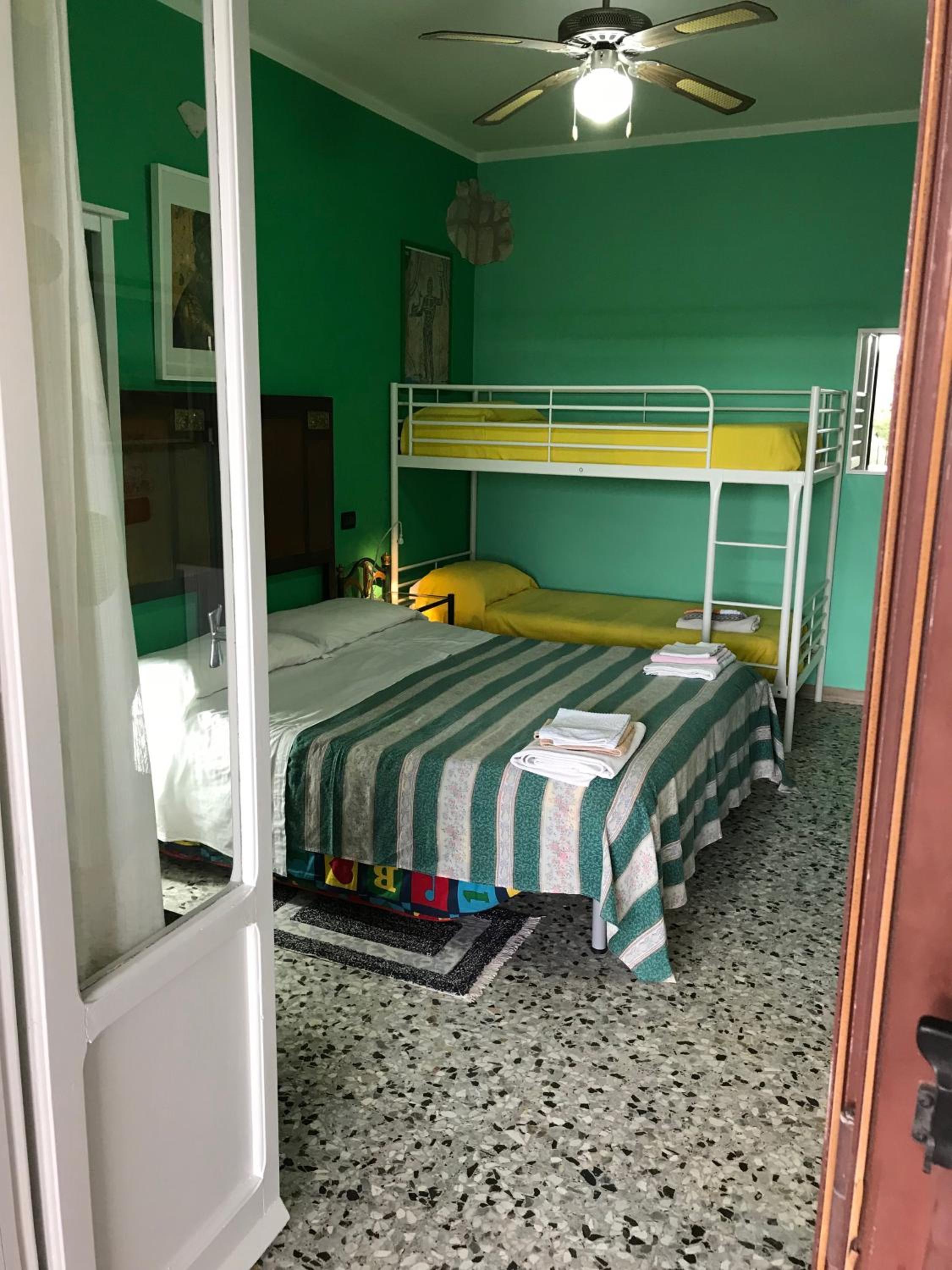 Classic Quadruple Room photo 2
