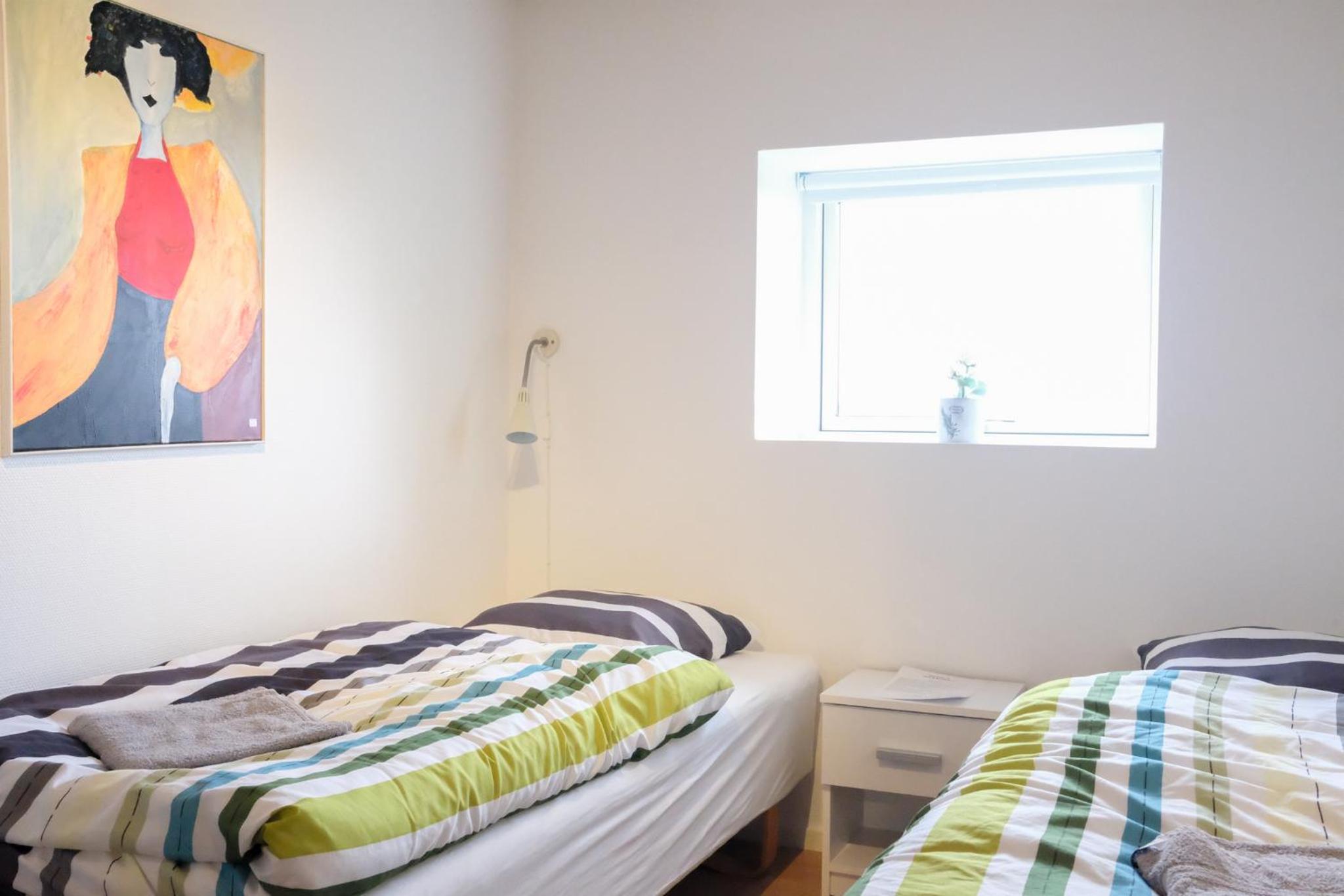 Single Room with Shared Shower and Toilet photo 3