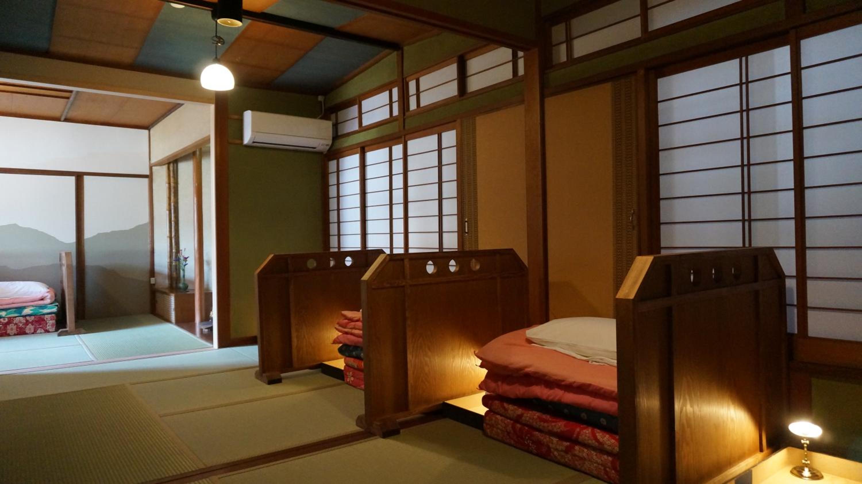 Single Futon in Japanese-Style Female Dormitory Room photo 3