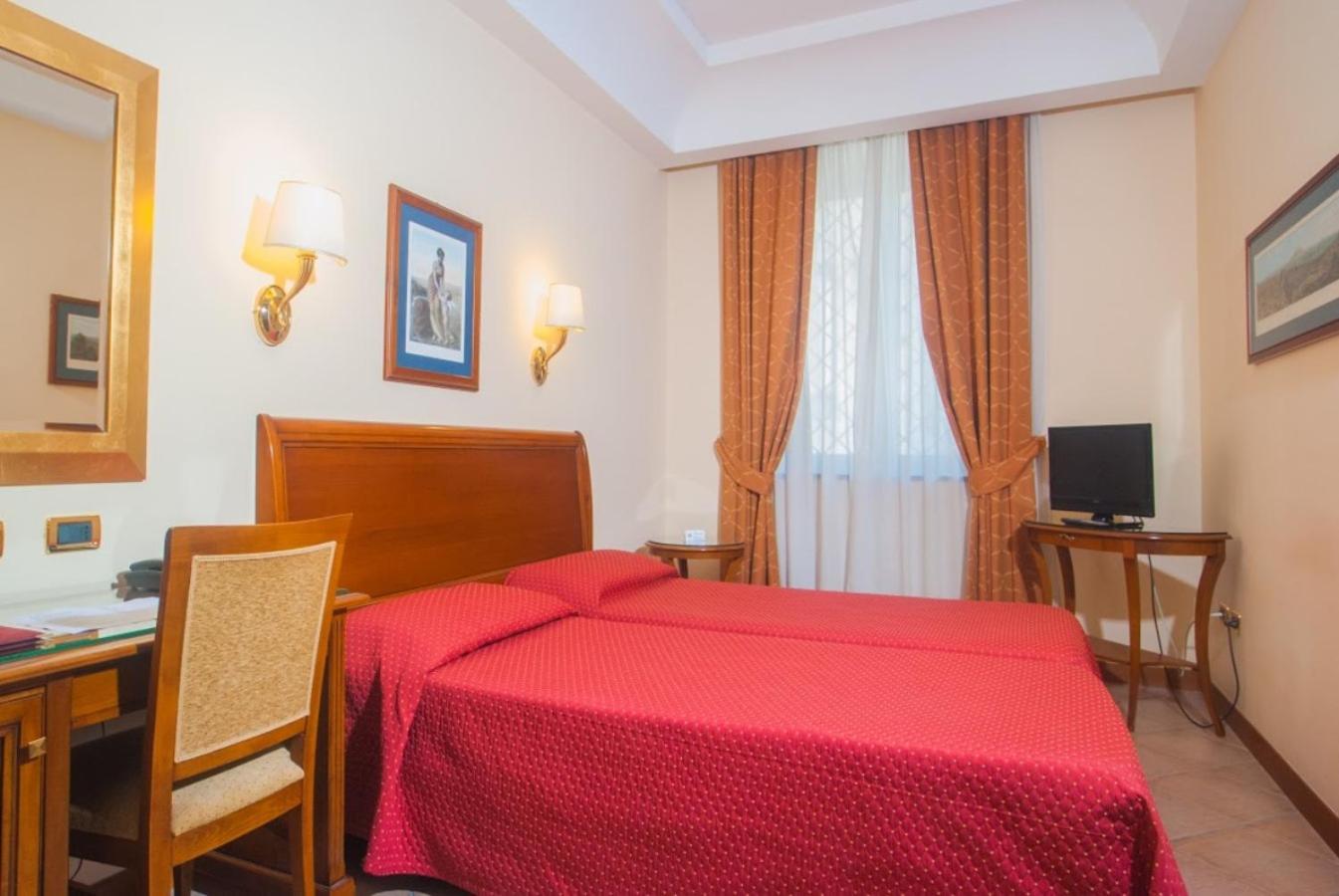 Double or Twin Room photo 1