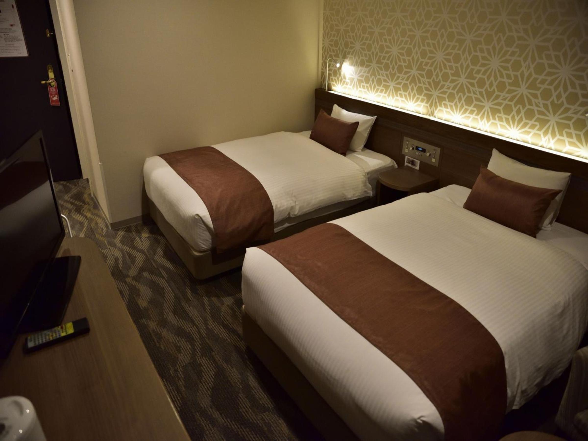 Twin Room - Non-Smoking - Photo 1