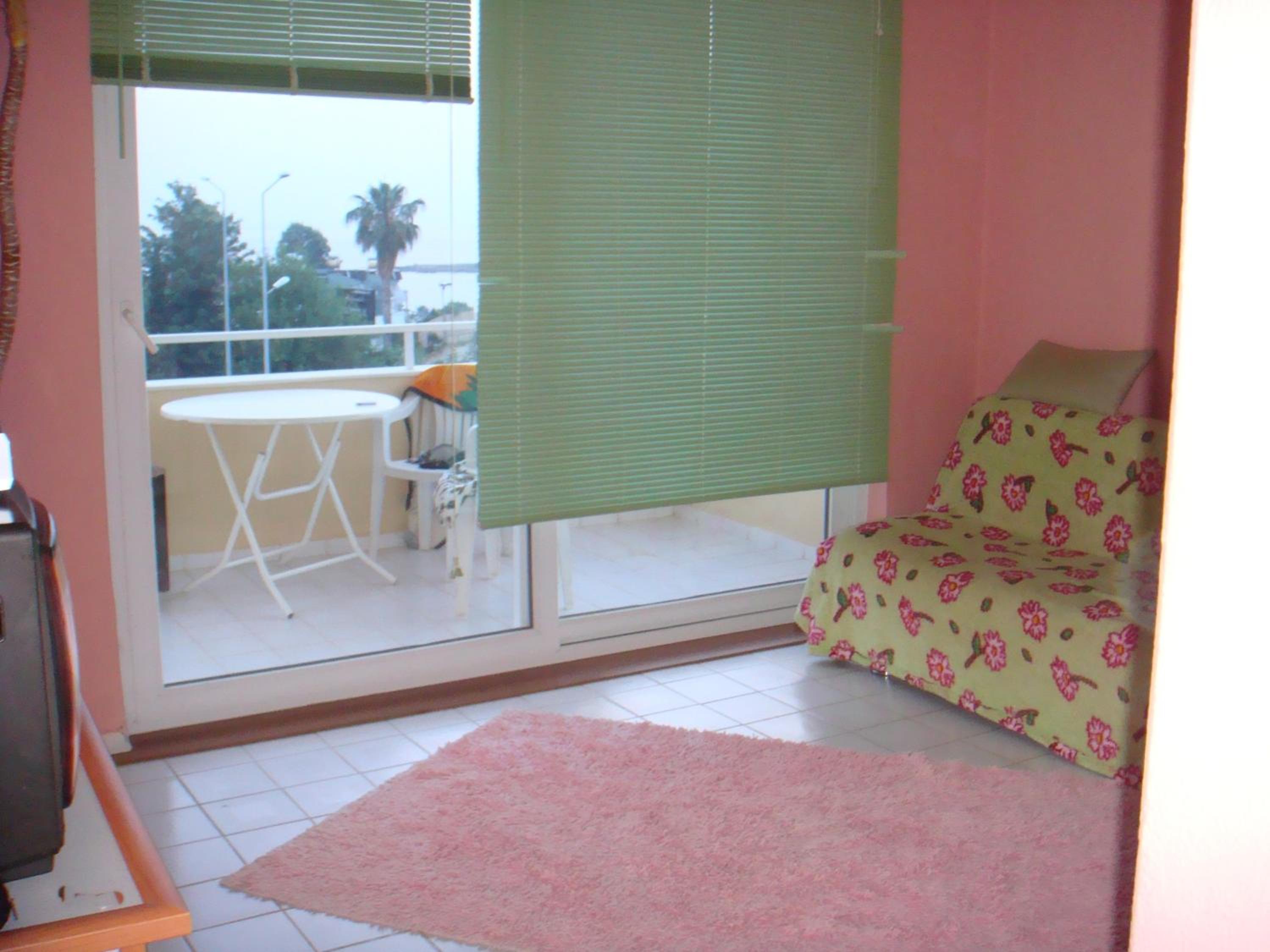Family Room photo 2