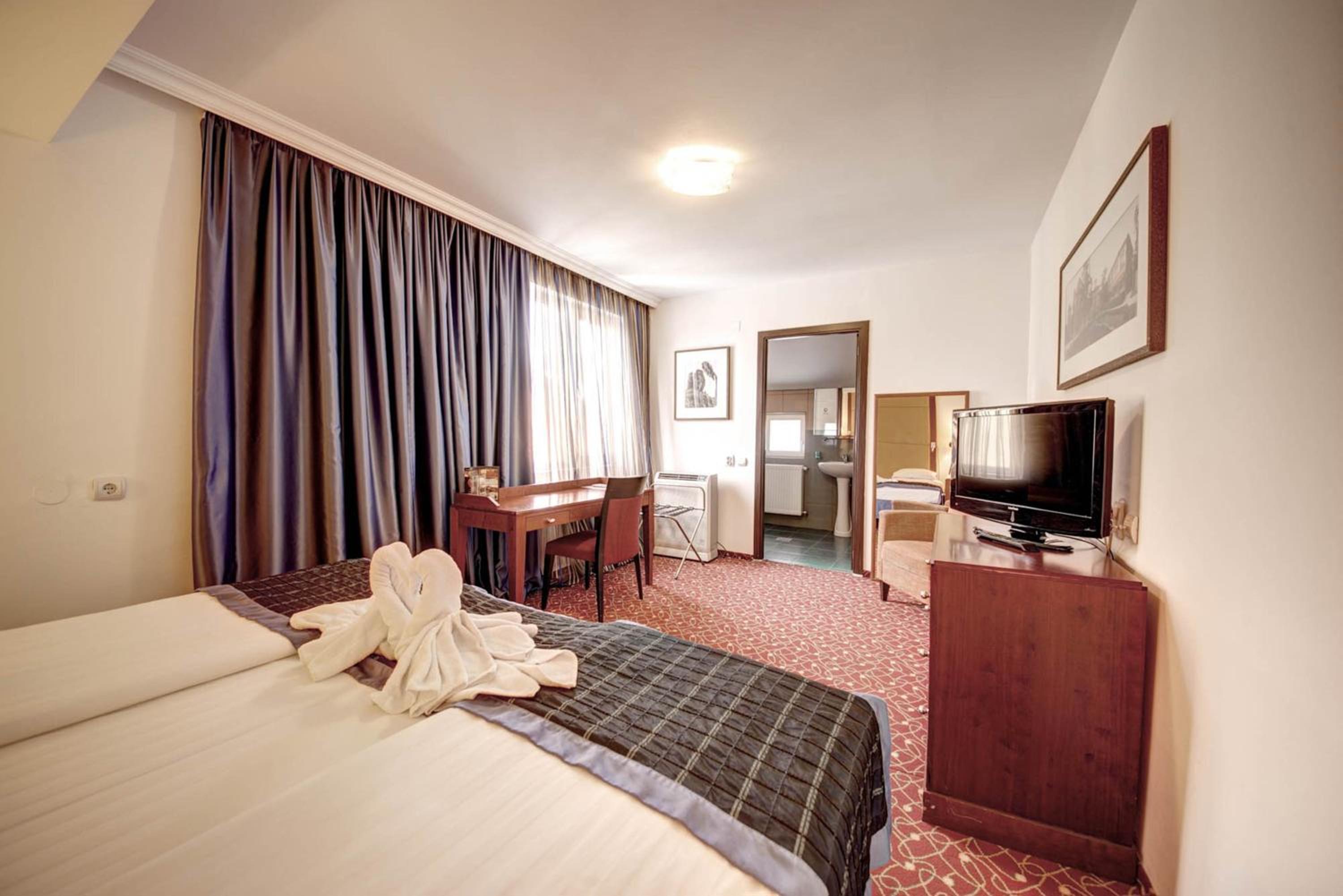Suite - Photo 5