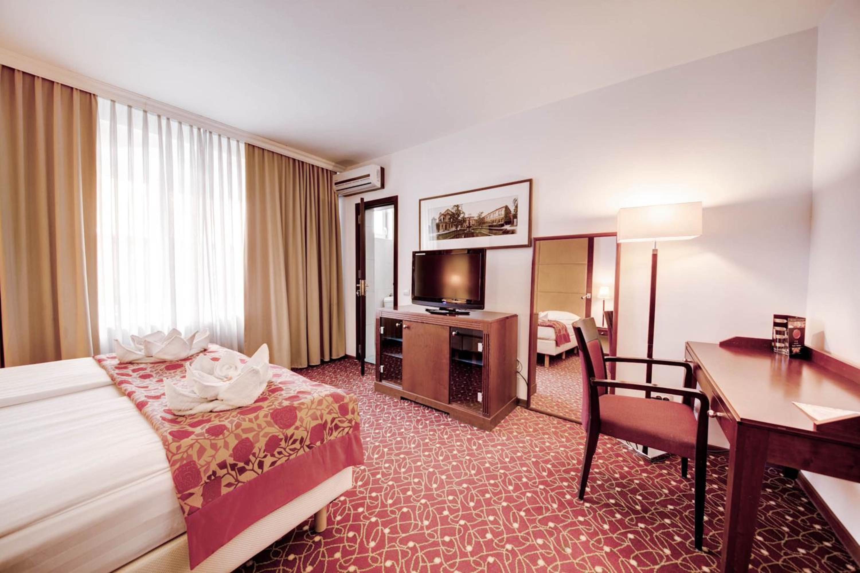 Double Room - Photo 6