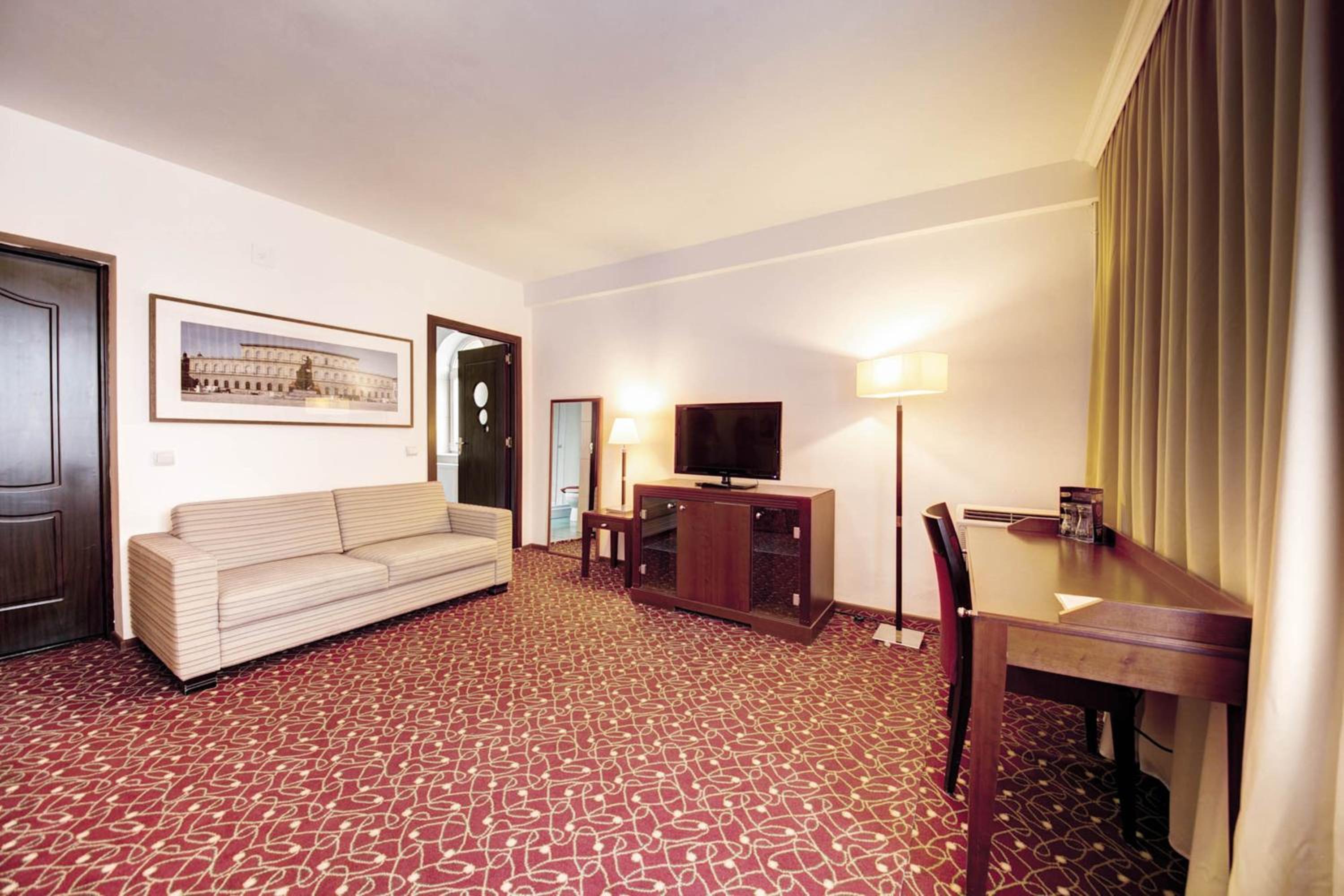 Double Room - Photo 3