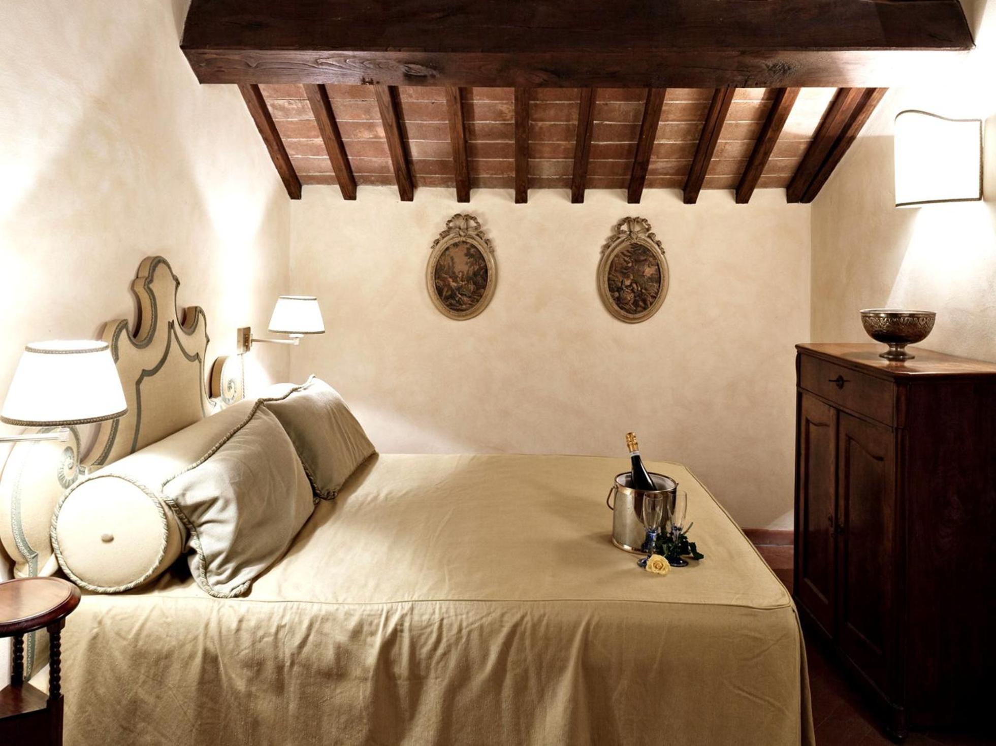 Villa photo 1