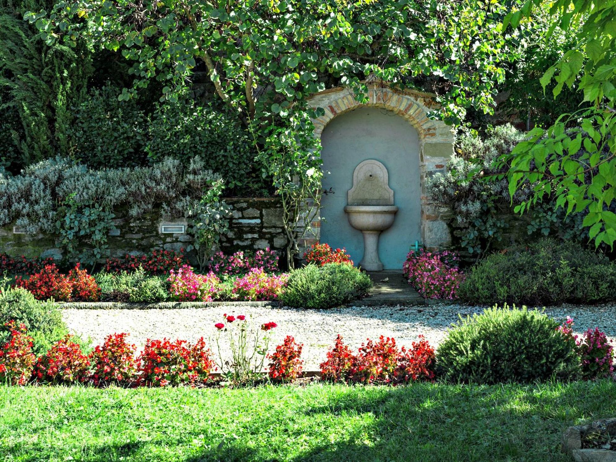 Villa photo 2